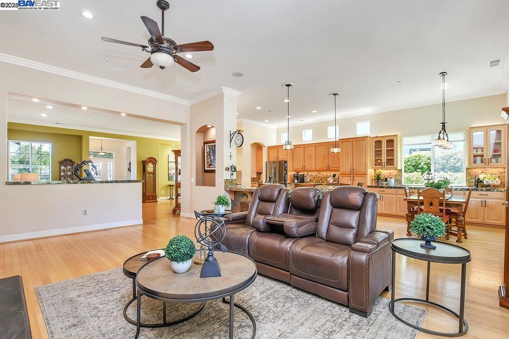 Detail Gallery Image 13 of 45 For 1131 Burghley Ln, Brentwood,  CA 94513 - 2 Beds | 2/1 Baths