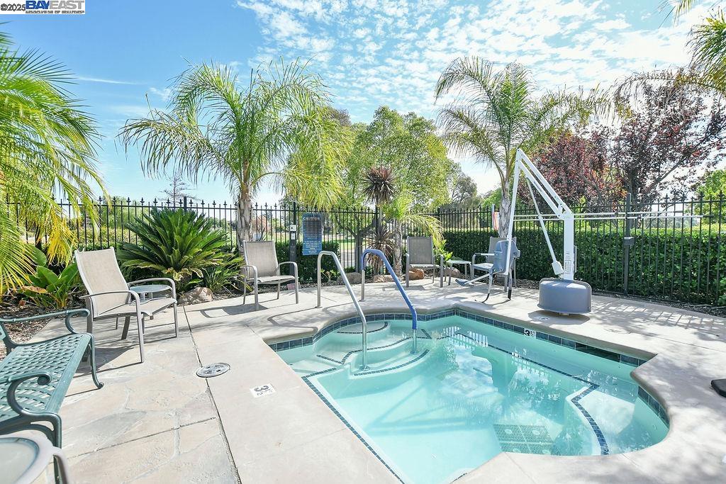 Detail Gallery Image 41 of 45 For 1131 Burghley Ln, Brentwood,  CA 94513 - 2 Beds | 2/1 Baths