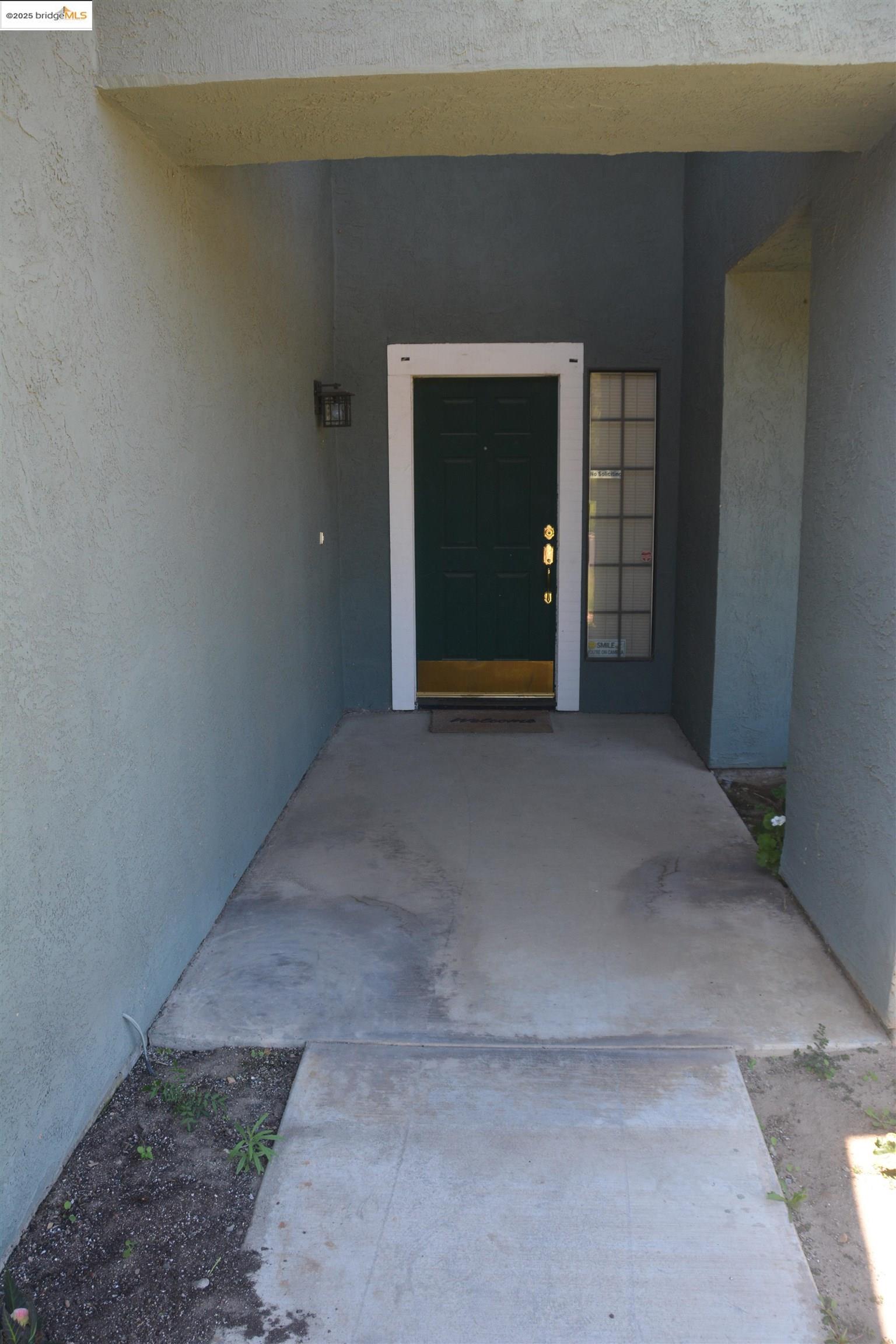 Detail Gallery Image 2 of 50 For 1018 Snowgoose Ln, Manteca,  CA 95337 - 4 Beds | 2/1 Baths
