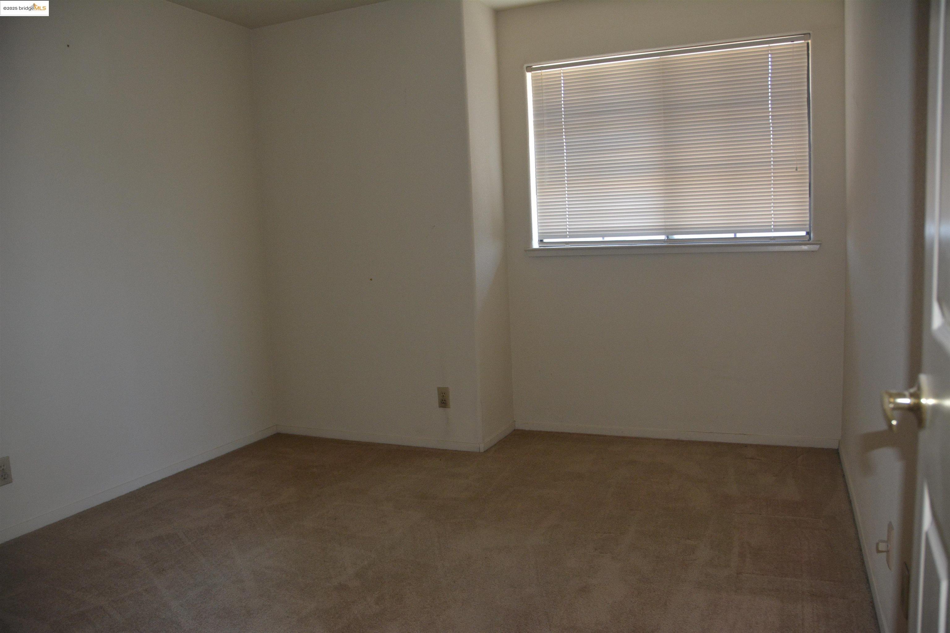 Detail Gallery Image 36 of 50 For 1018 Snowgoose Ln, Manteca,  CA 95337 - 4 Beds | 2/1 Baths