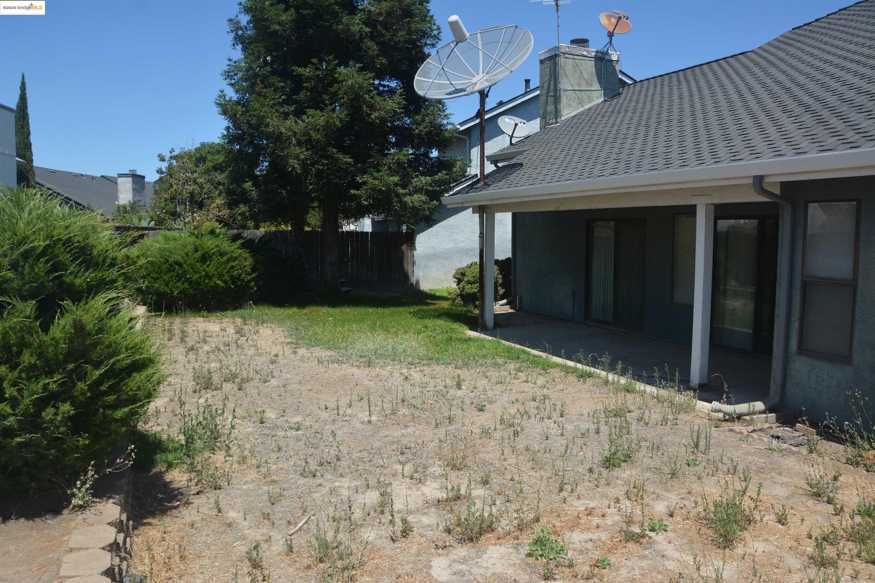 Detail Gallery Image 41 of 50 For 1018 Snowgoose Ln, Manteca,  CA 95337 - 4 Beds | 2/1 Baths