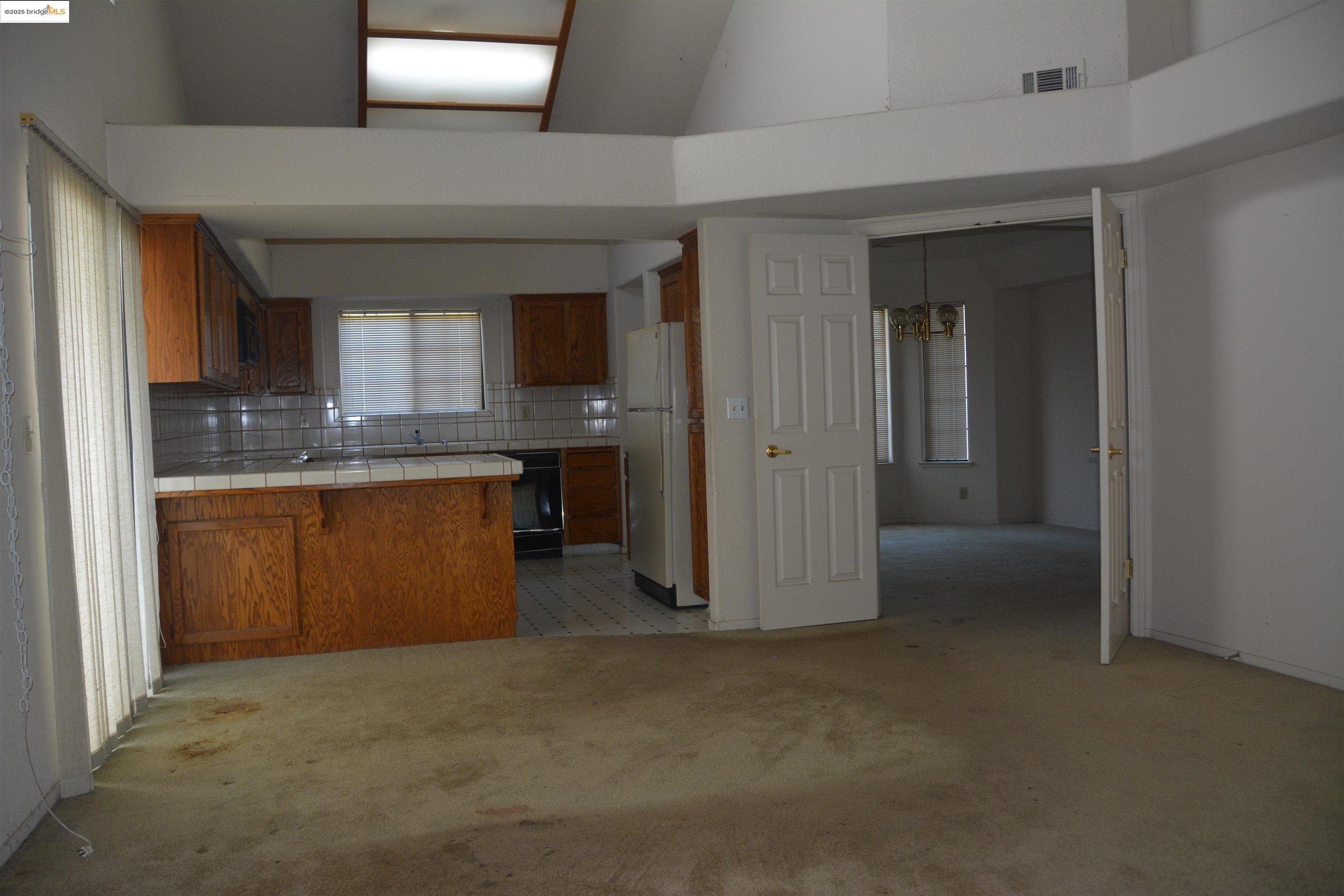 Detail Gallery Image 8 of 50 For 1018 Snowgoose Ln, Manteca,  CA 95337 - 4 Beds | 2/1 Baths
