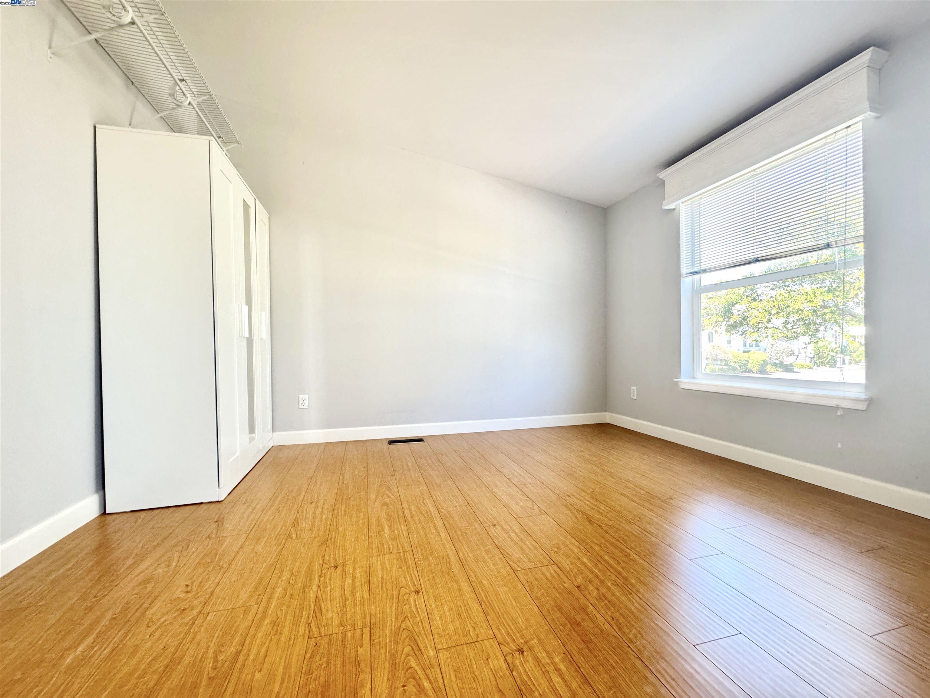 Detail Gallery Image 2 of 18 For 1225 Vienna Dr #604,  Sunnyvale,  CA 94089 - 4 Beds | 2 Baths