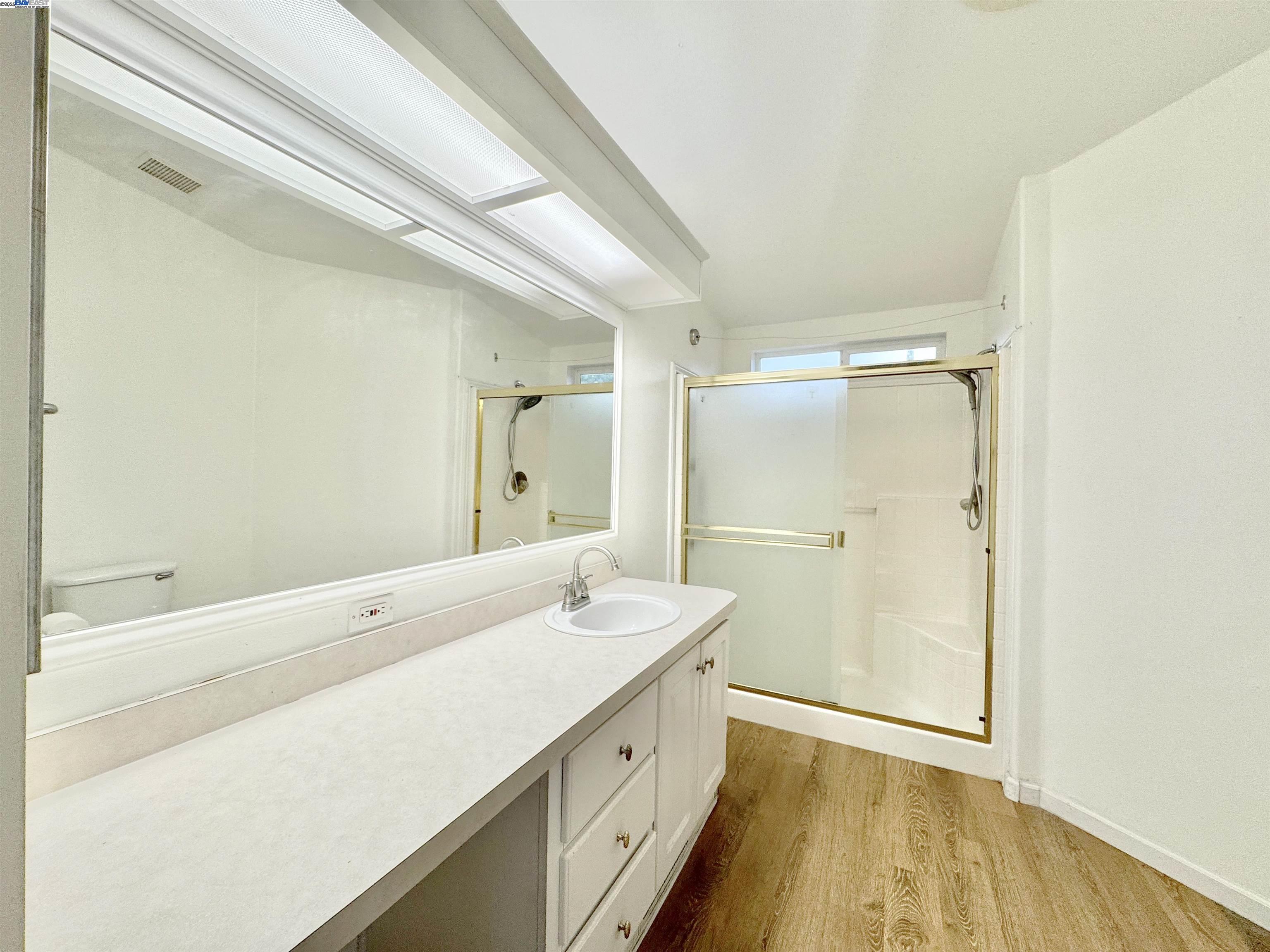 Detail Gallery Image 12 of 18 For 1225 Vienna Dr #604,  Sunnyvale,  CA 94089 - 4 Beds | 2 Baths