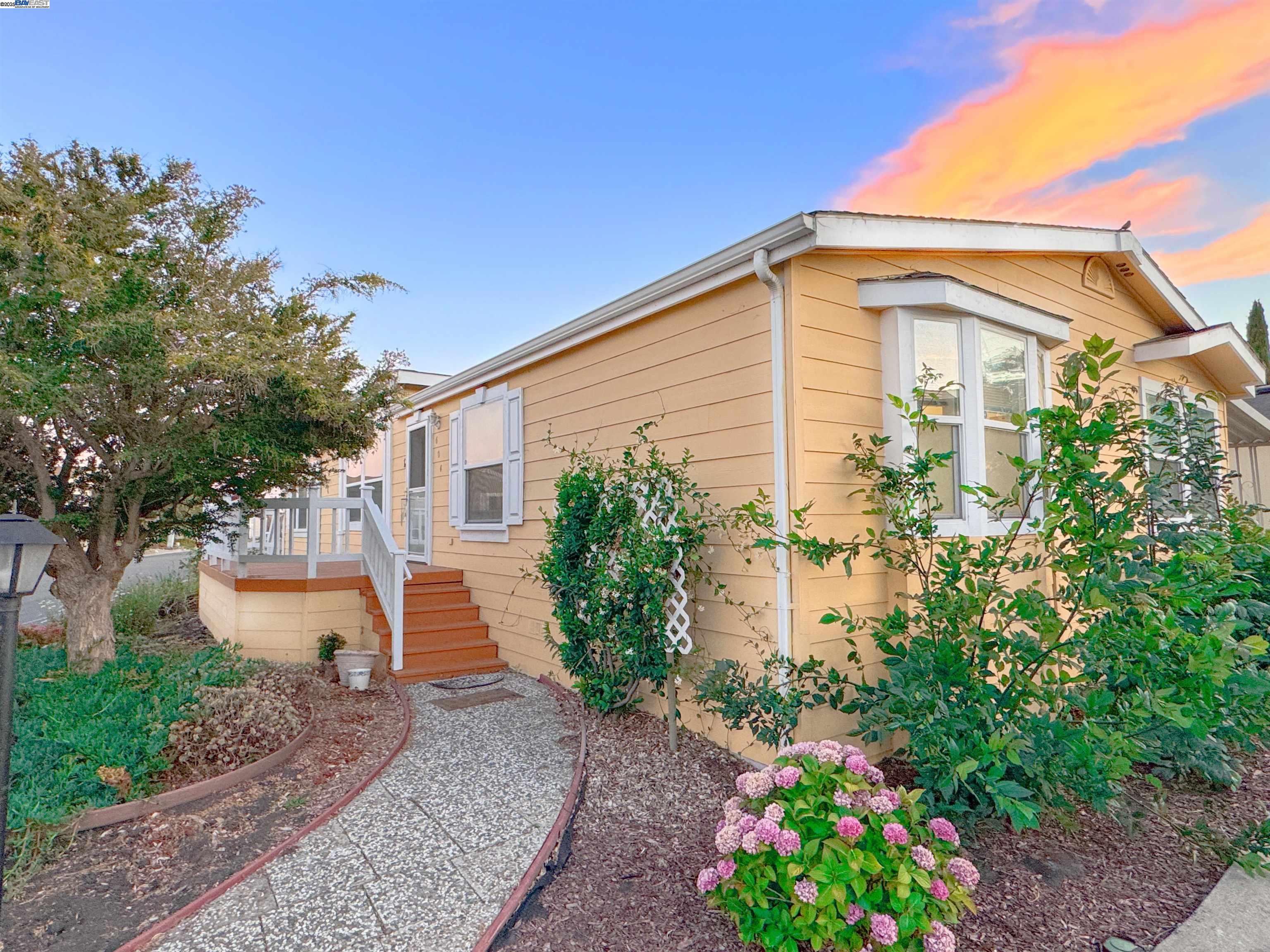 Detail Gallery Image 17 of 18 For 1225 Vienna Dr #604,  Sunnyvale,  CA 94089 - 4 Beds | 2 Baths