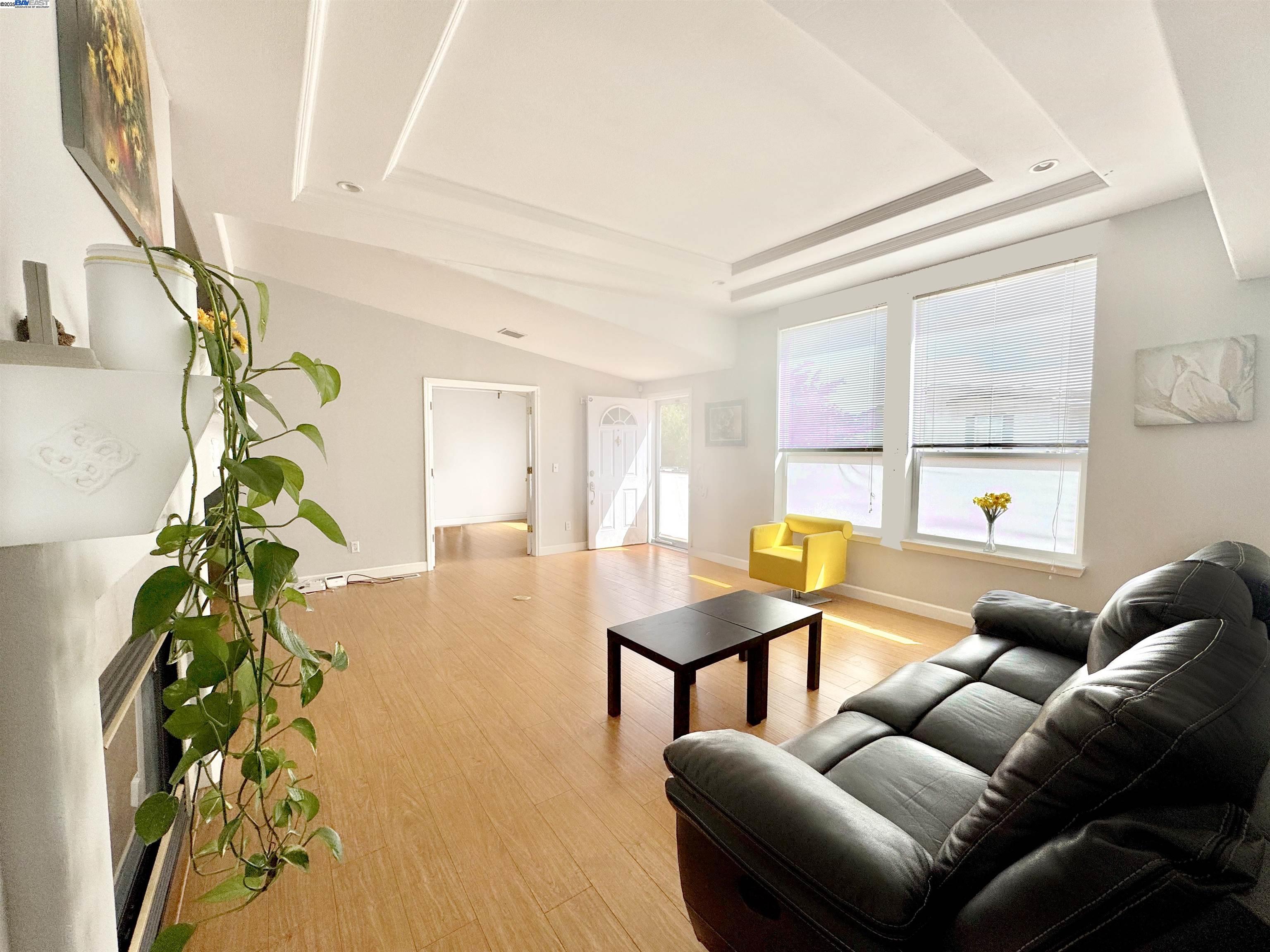 Detail Gallery Image 9 of 18 For 1225 Vienna Dr #604,  Sunnyvale,  CA 94089 - 4 Beds | 2 Baths
