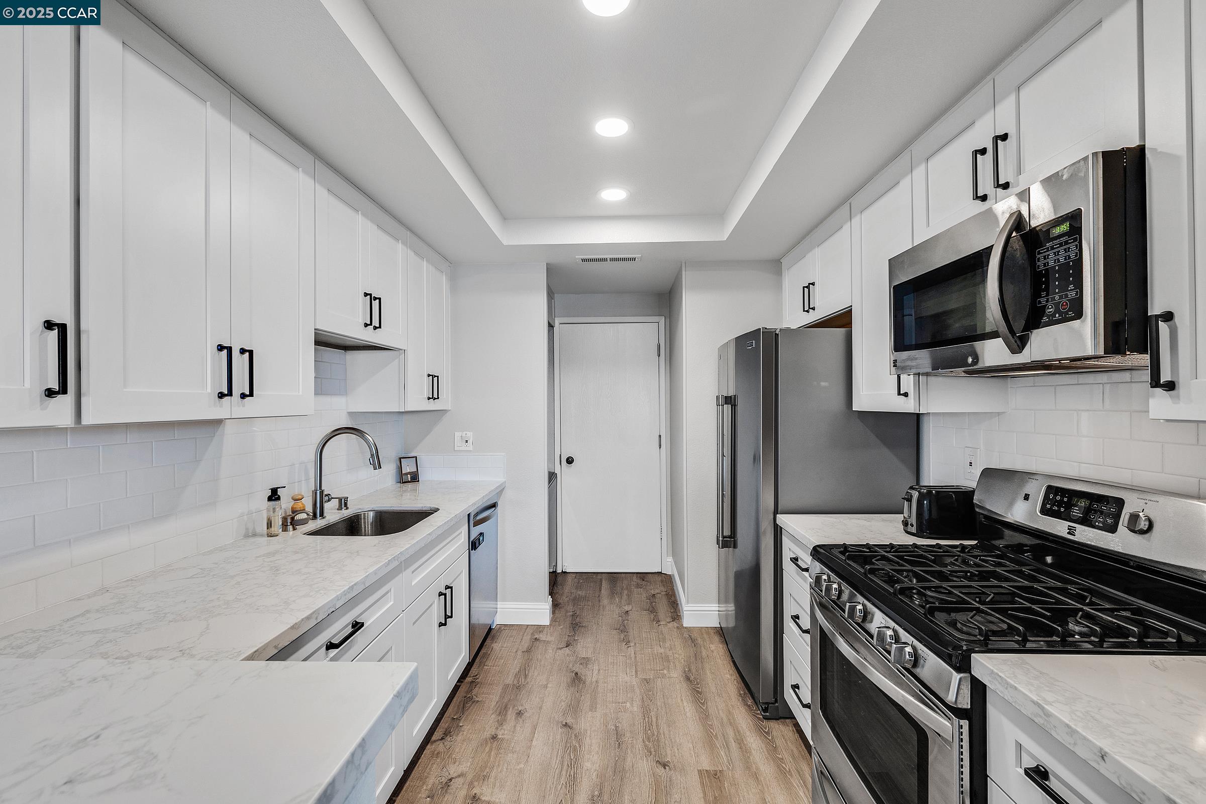 Detail Gallery Image 8 of 51 For 5727 Cutter Loop, Discovery Bay,  CA 94505 - 2 Beds | 2 Baths