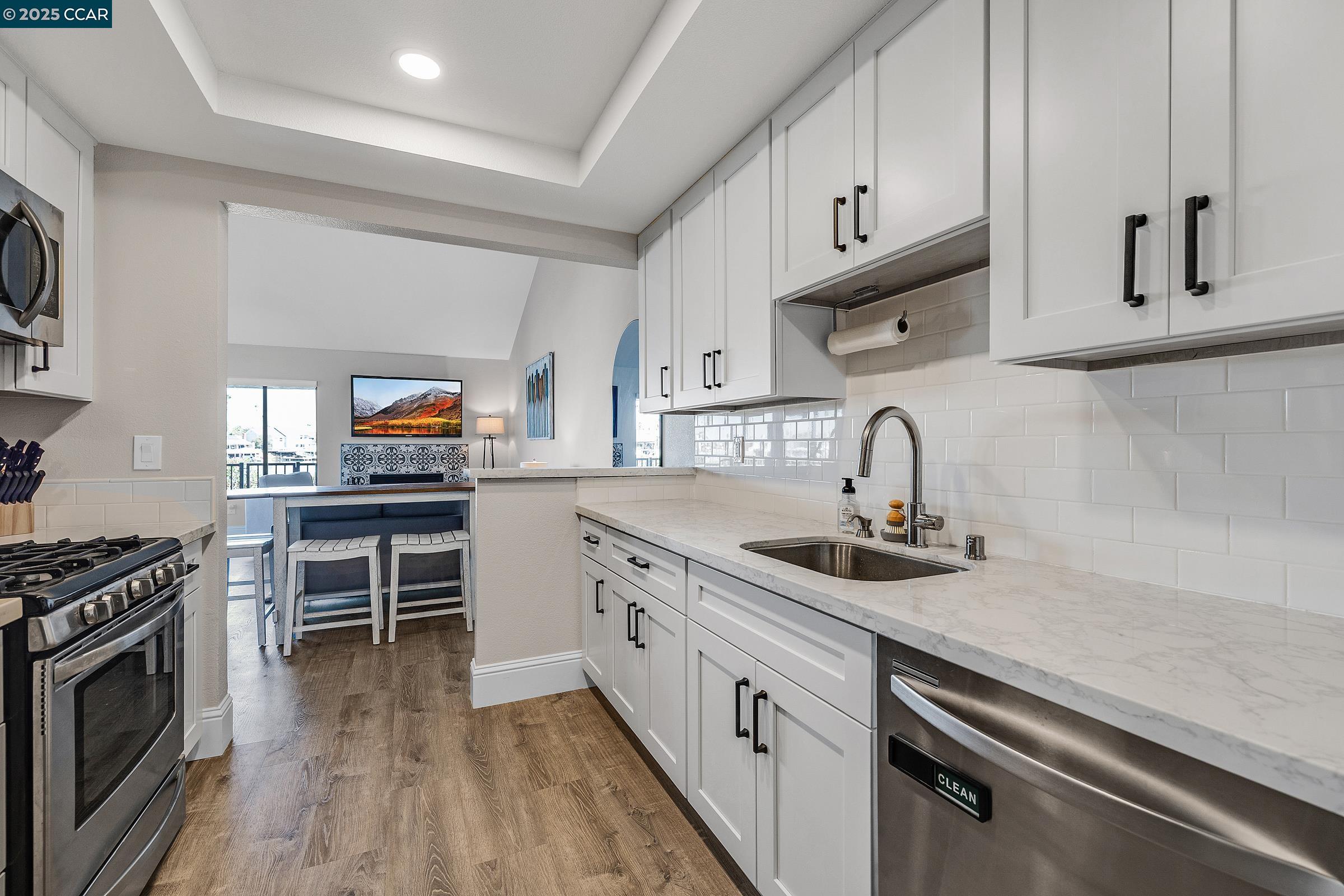 Detail Gallery Image 9 of 51 For 5727 Cutter Loop, Discovery Bay,  CA 94505 - 2 Beds | 2 Baths