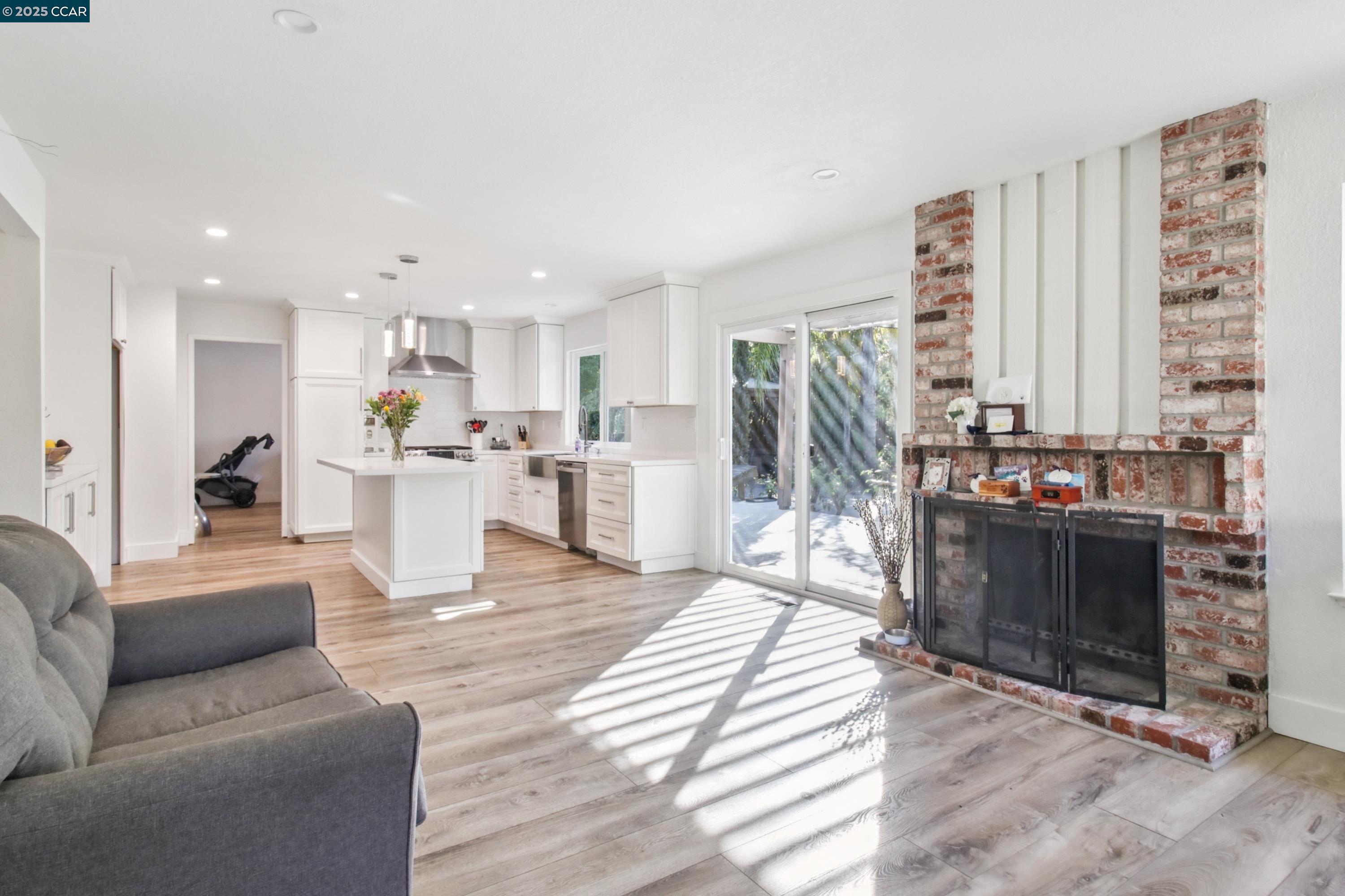 Detail Gallery Image 8 of 45 For 2409 Lavender Dr, Walnut Creek,  CA 94596 - 5 Beds | 3 Baths
