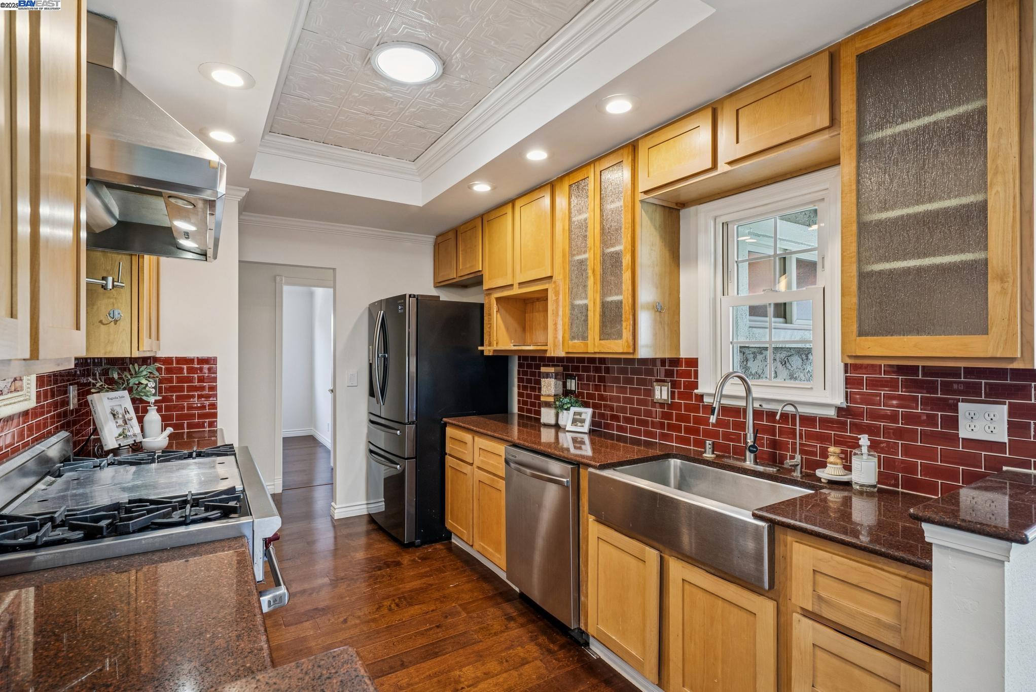 Detail Gallery Image 12 of 41 For 4661 Holland Dr, Pleasanton,  CA 94588 - 3 Beds | 2 Baths