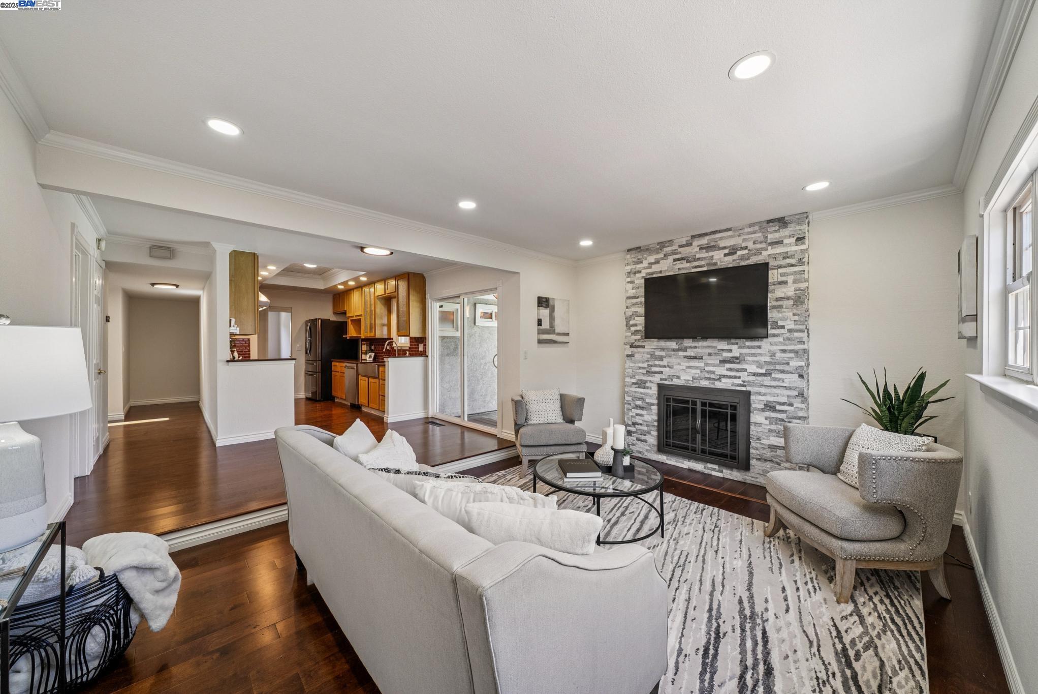 Detail Gallery Image 17 of 41 For 4661 Holland Dr, Pleasanton,  CA 94588 - 3 Beds | 2 Baths