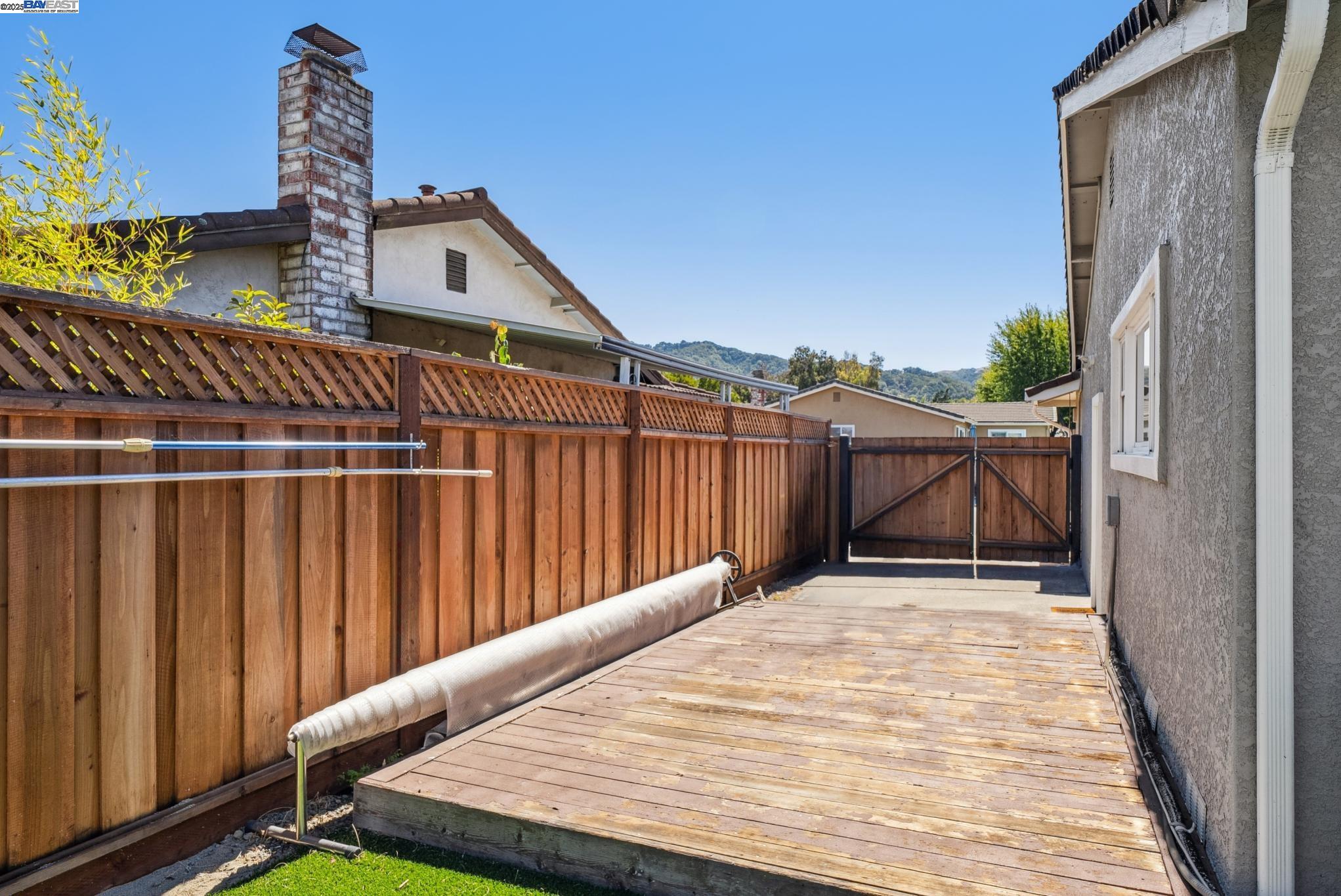Detail Gallery Image 39 of 41 For 4661 Holland Dr, Pleasanton,  CA 94588 - 3 Beds | 2 Baths