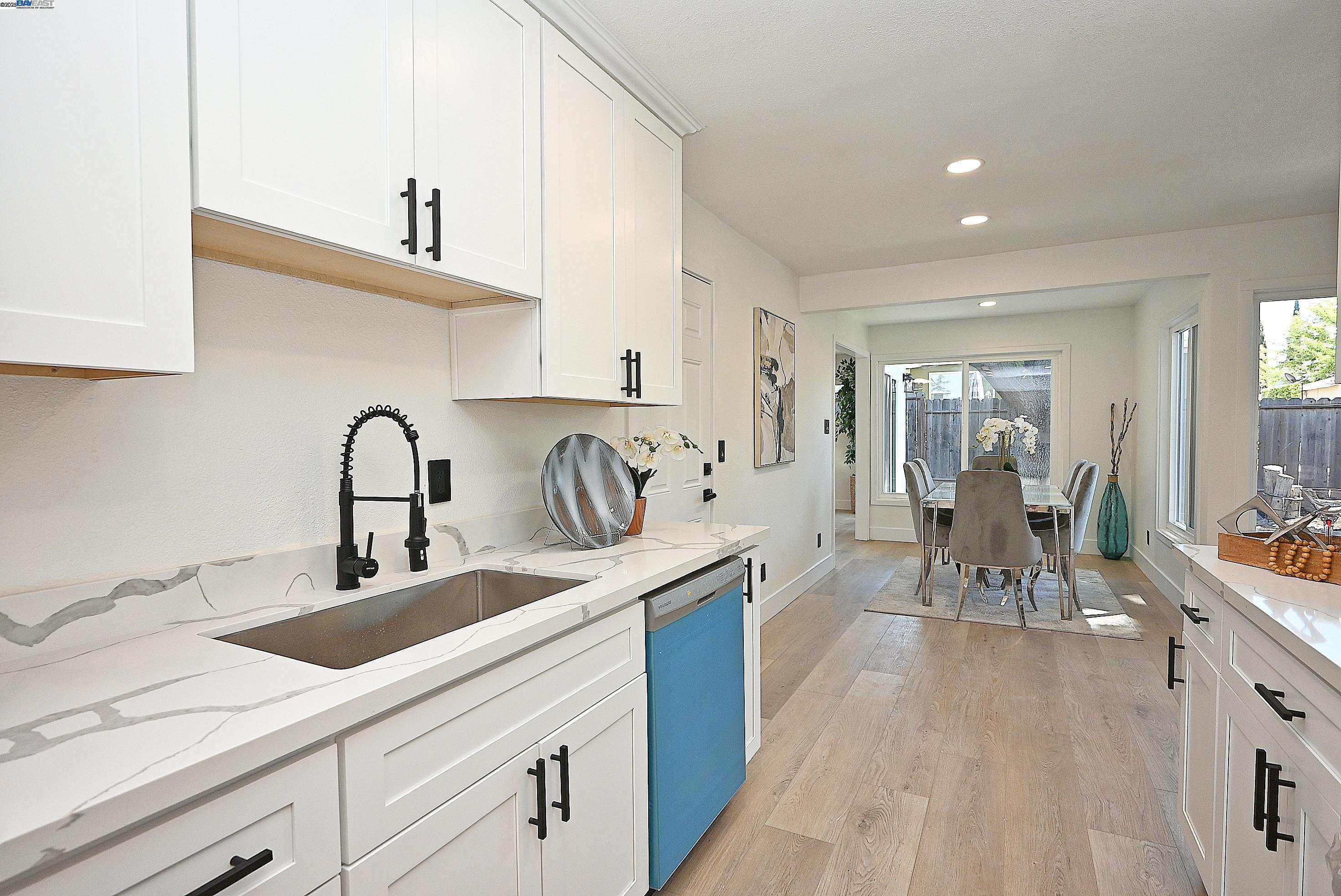 Detail Gallery Image 13 of 45 For 342 Clarke Ave, Livermore,  CA 94551 - 3 Beds | 2 Baths