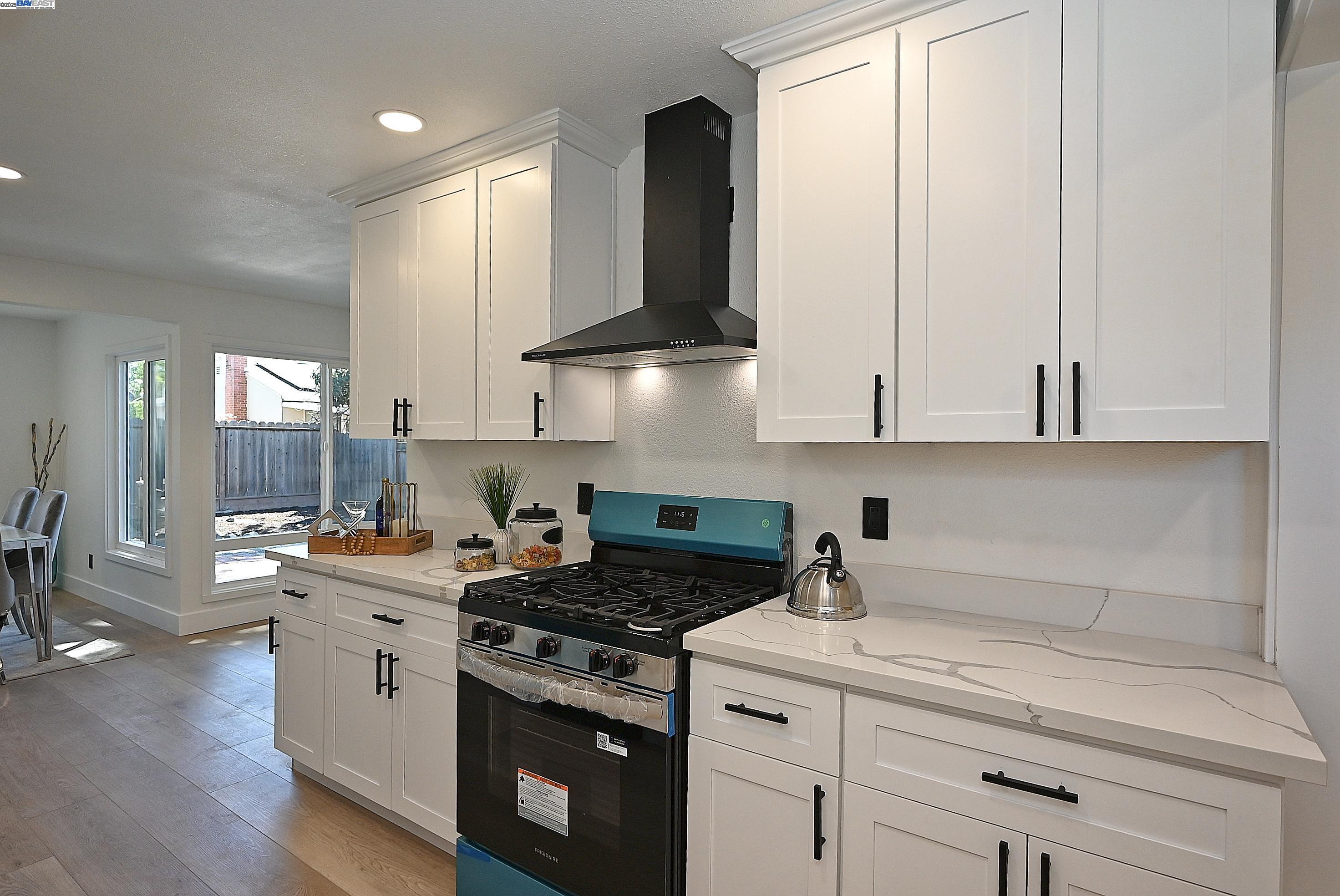 Detail Gallery Image 15 of 45 For 342 Clarke Ave, Livermore,  CA 94551 - 3 Beds | 2 Baths
