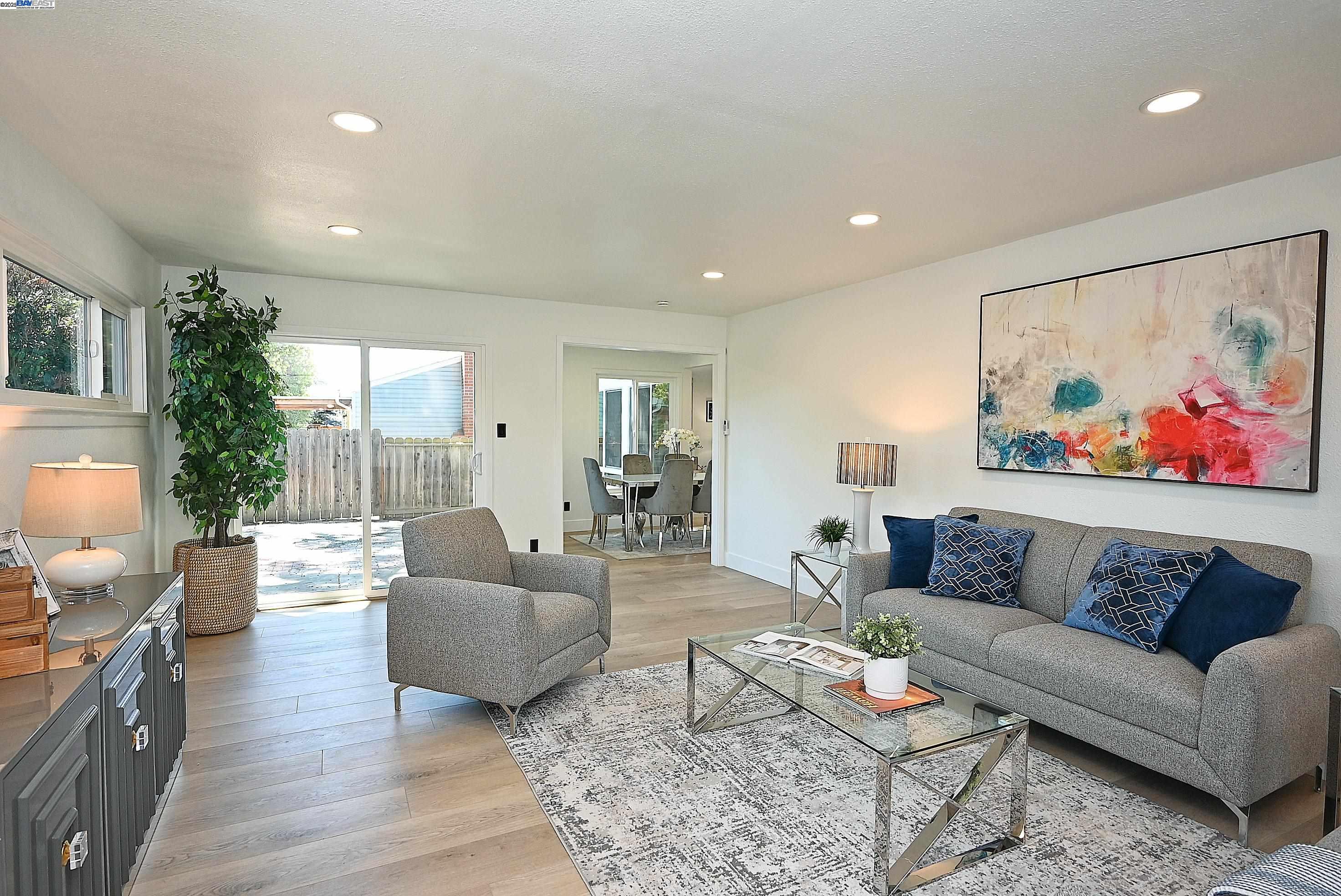 Detail Gallery Image 3 of 45 For 342 Clarke Ave, Livermore,  CA 94551 - 3 Beds | 2 Baths