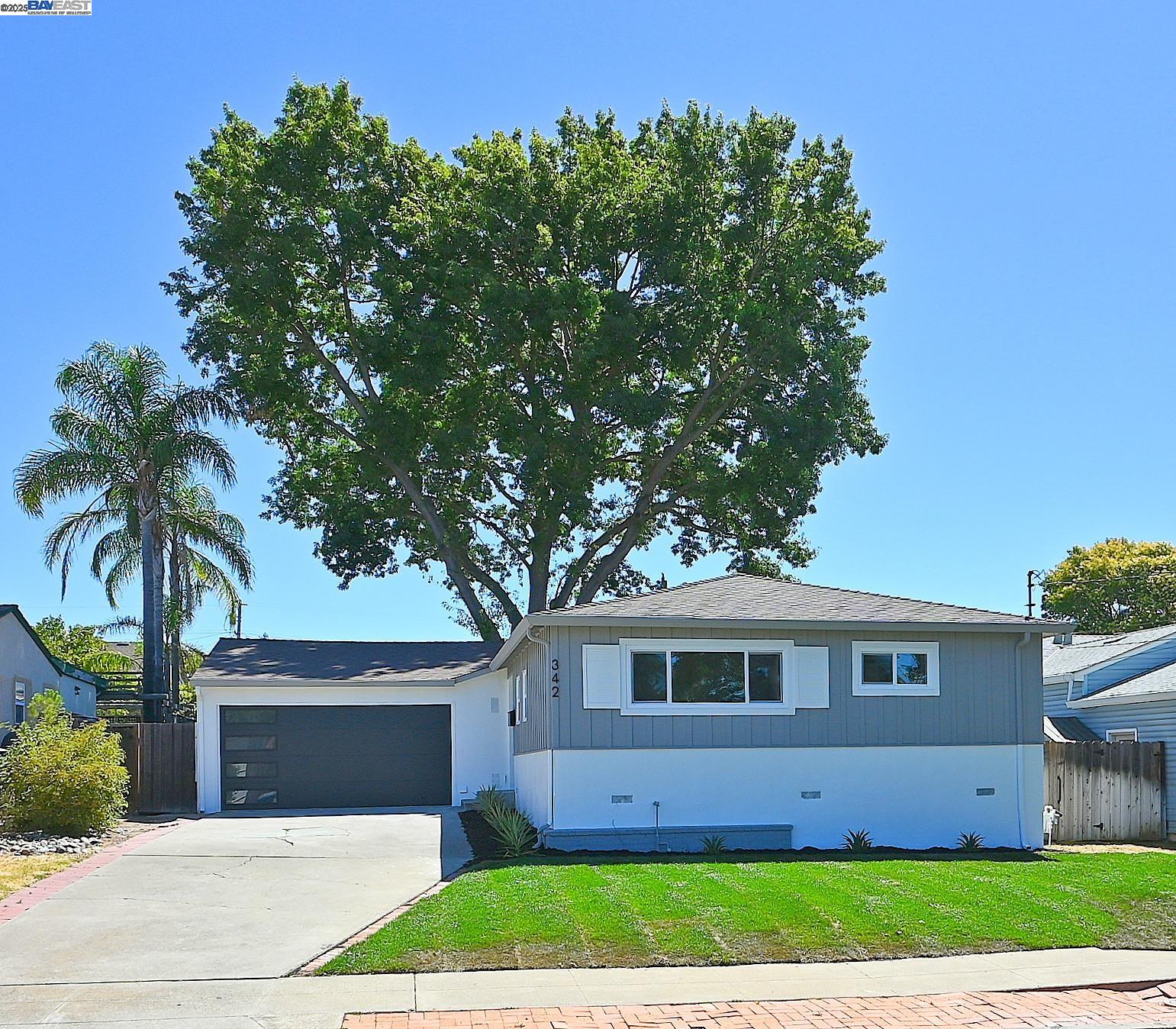 Detail Gallery Image 4 of 45 For 342 Clarke Ave, Livermore,  CA 94551 - 3 Beds | 2 Baths
