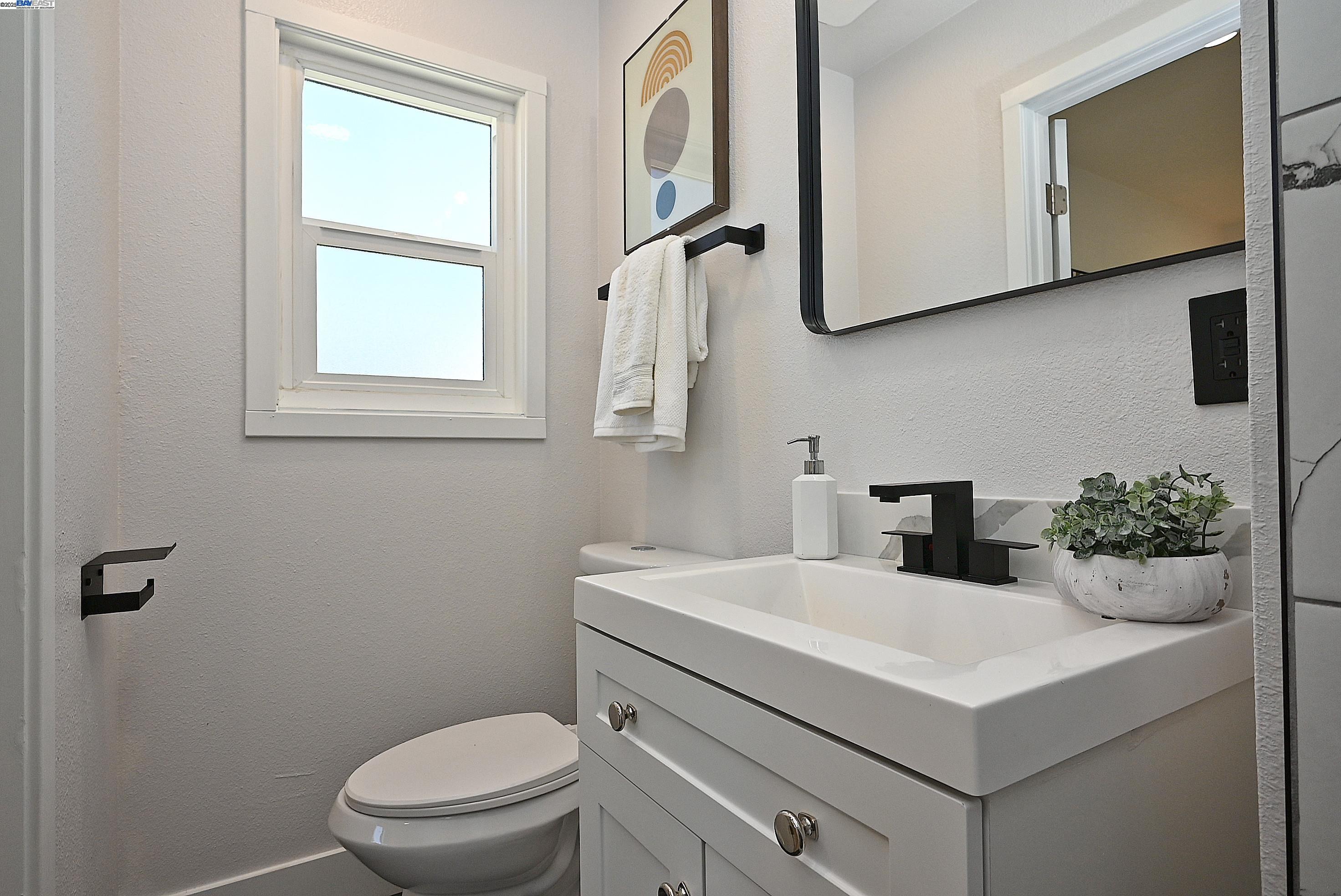 Detail Gallery Image 33 of 45 For 342 Clarke Ave, Livermore,  CA 94551 - 3 Beds | 2 Baths