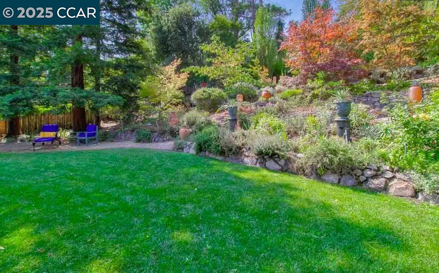 Detail Gallery Image 11 of 12 For 53 Knickerbocker Ln, Orinda,  CA 94563 - 4 Beds | 3 Baths