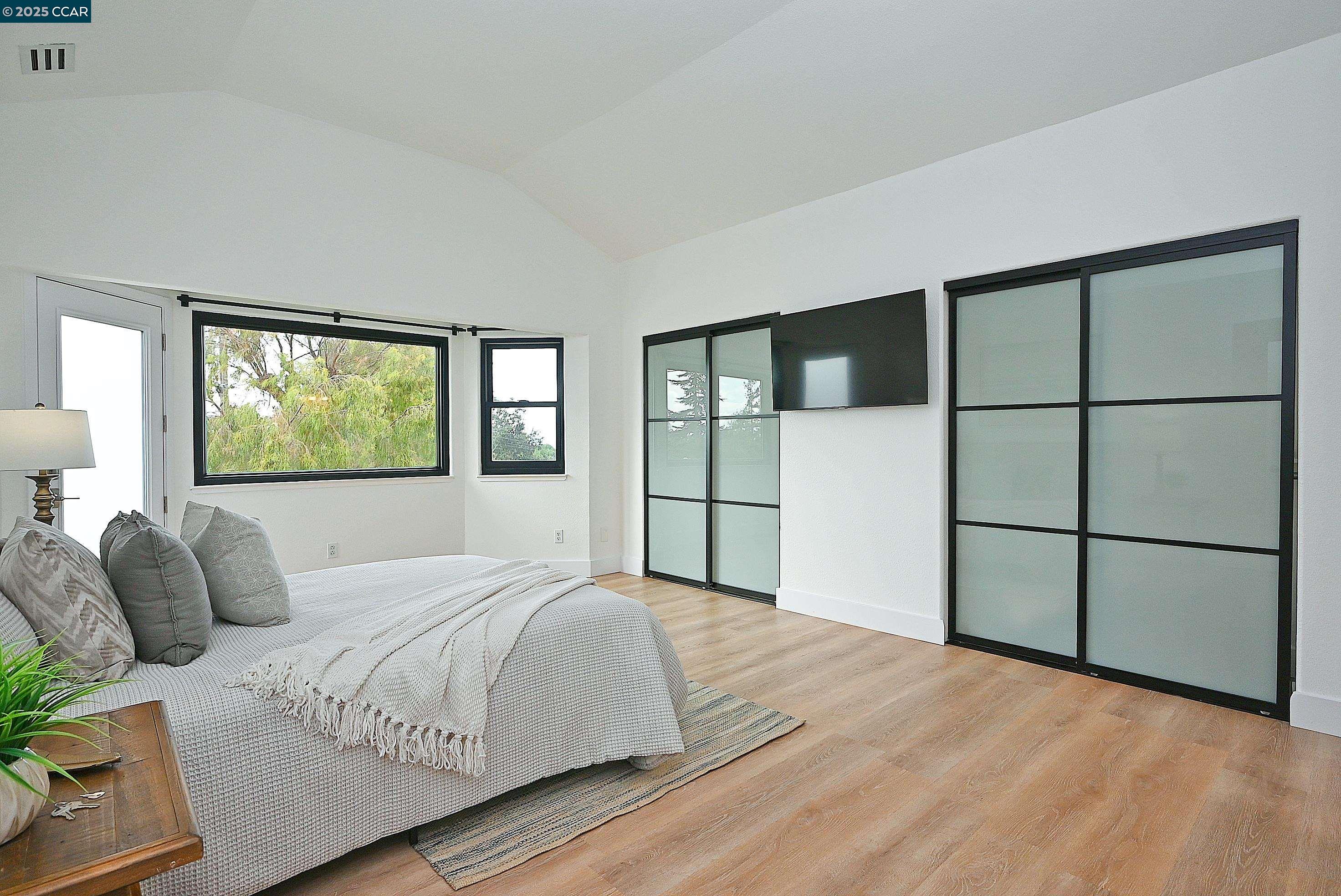 Detail Gallery Image 25 of 50 For 7548 Altura Place, Oakland,  CA 94605 - 3 Beds | 3 Baths