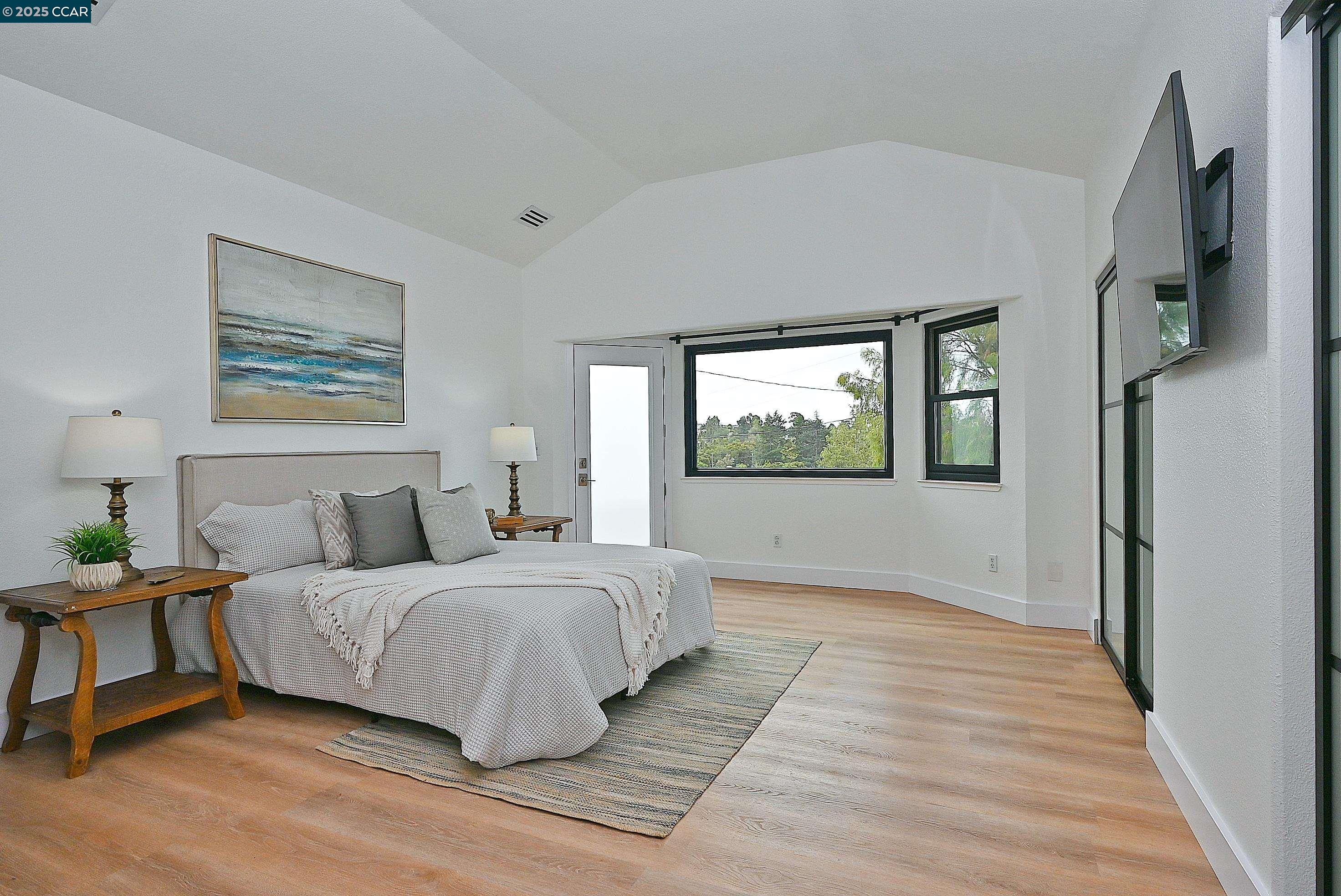 Detail Gallery Image 26 of 50 For 7548 Altura Place, Oakland,  CA 94605 - 3 Beds | 3 Baths