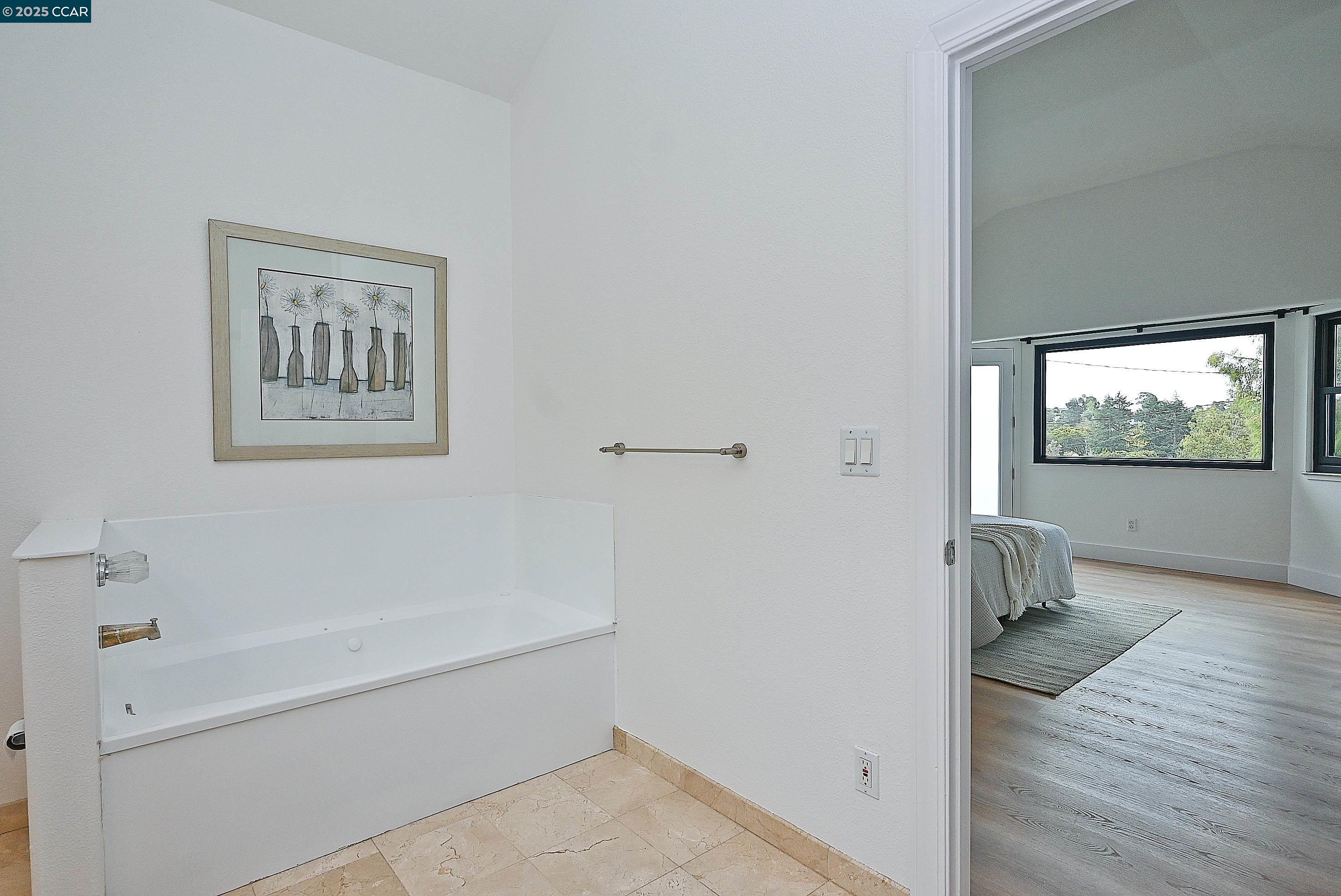 Detail Gallery Image 28 of 50 For 7548 Altura Place, Oakland,  CA 94605 - 3 Beds | 3 Baths