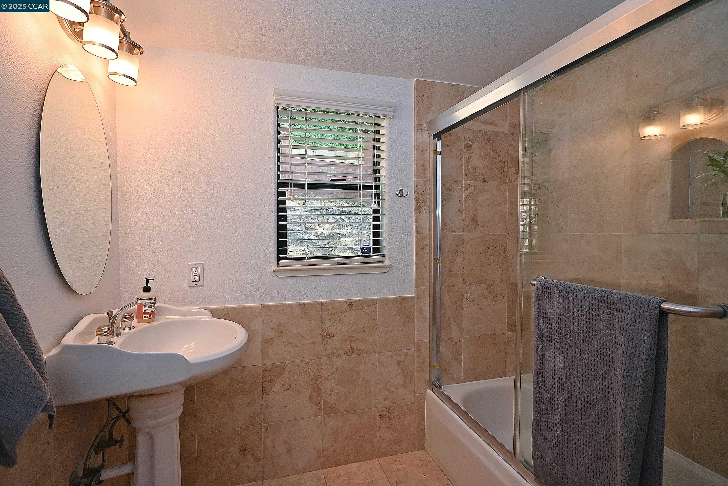 Detail Gallery Image 31 of 50 For 7548 Altura Place, Oakland,  CA 94605 - 3 Beds | 3 Baths