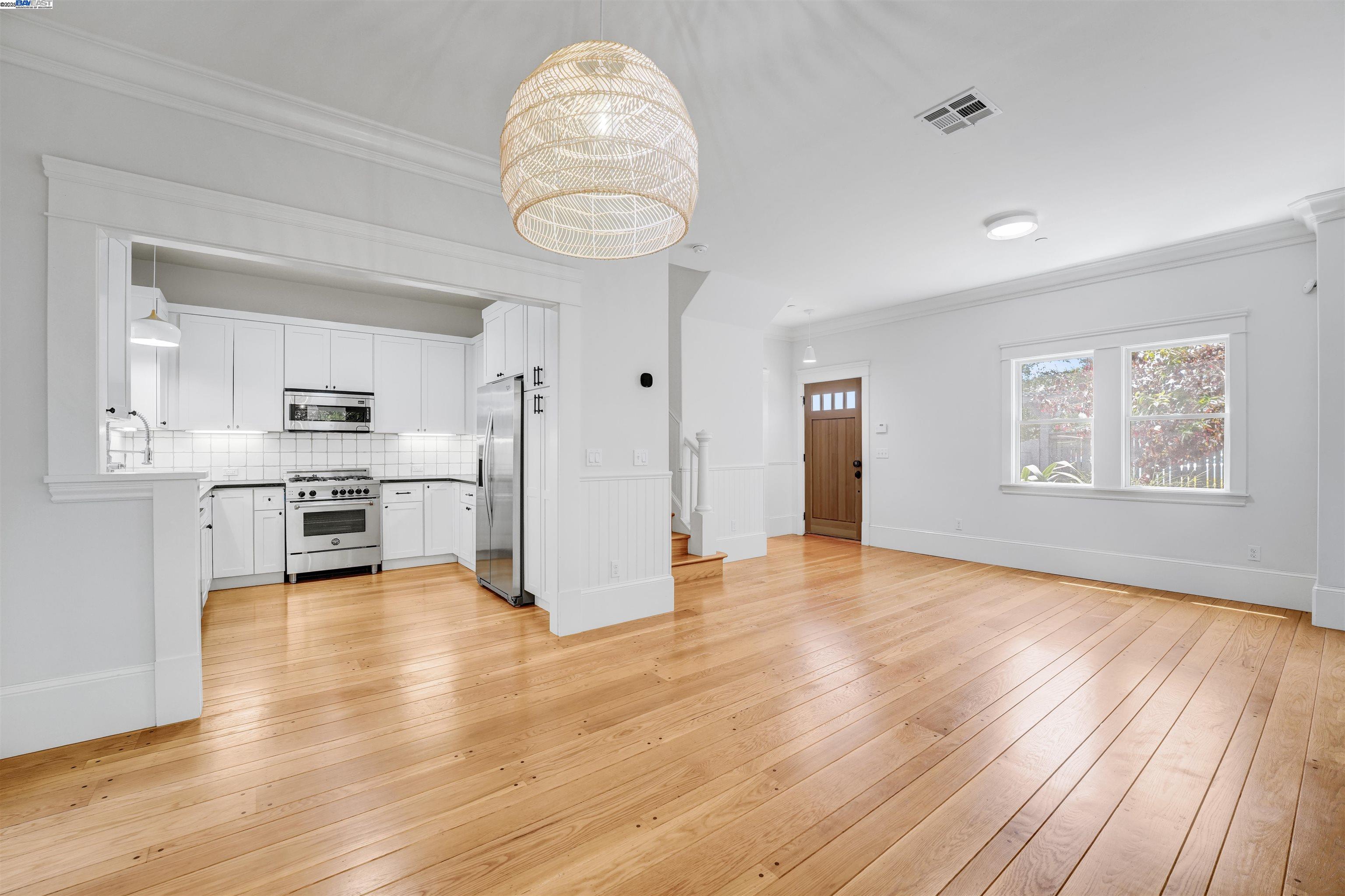 Photo #11: 41107216 Listing: Photo #11