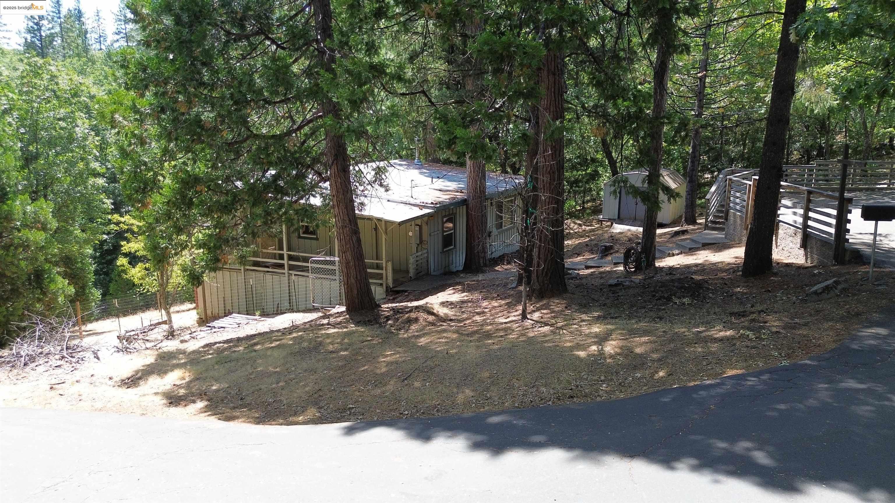 Detail Gallery Image 1 of 20 For 16431 Estralita Dr, Sonora,  CA 95370 - 2 Beds | 2 Baths