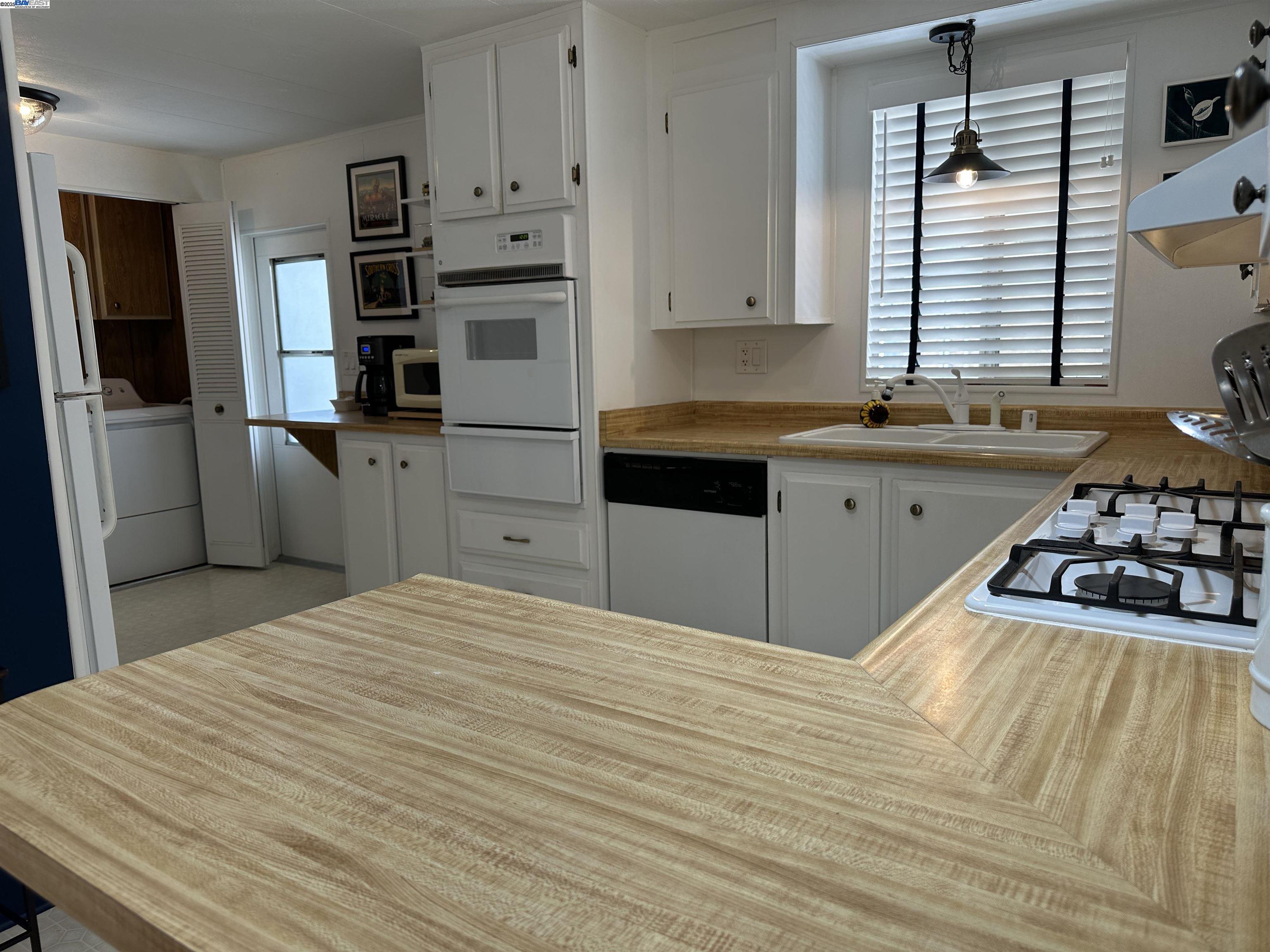 Detail Gallery Image 12 of 42 For 711 Old Canyon Rd. #154,  Fremont,  CA 94538 - 2 Beds | 2 Baths