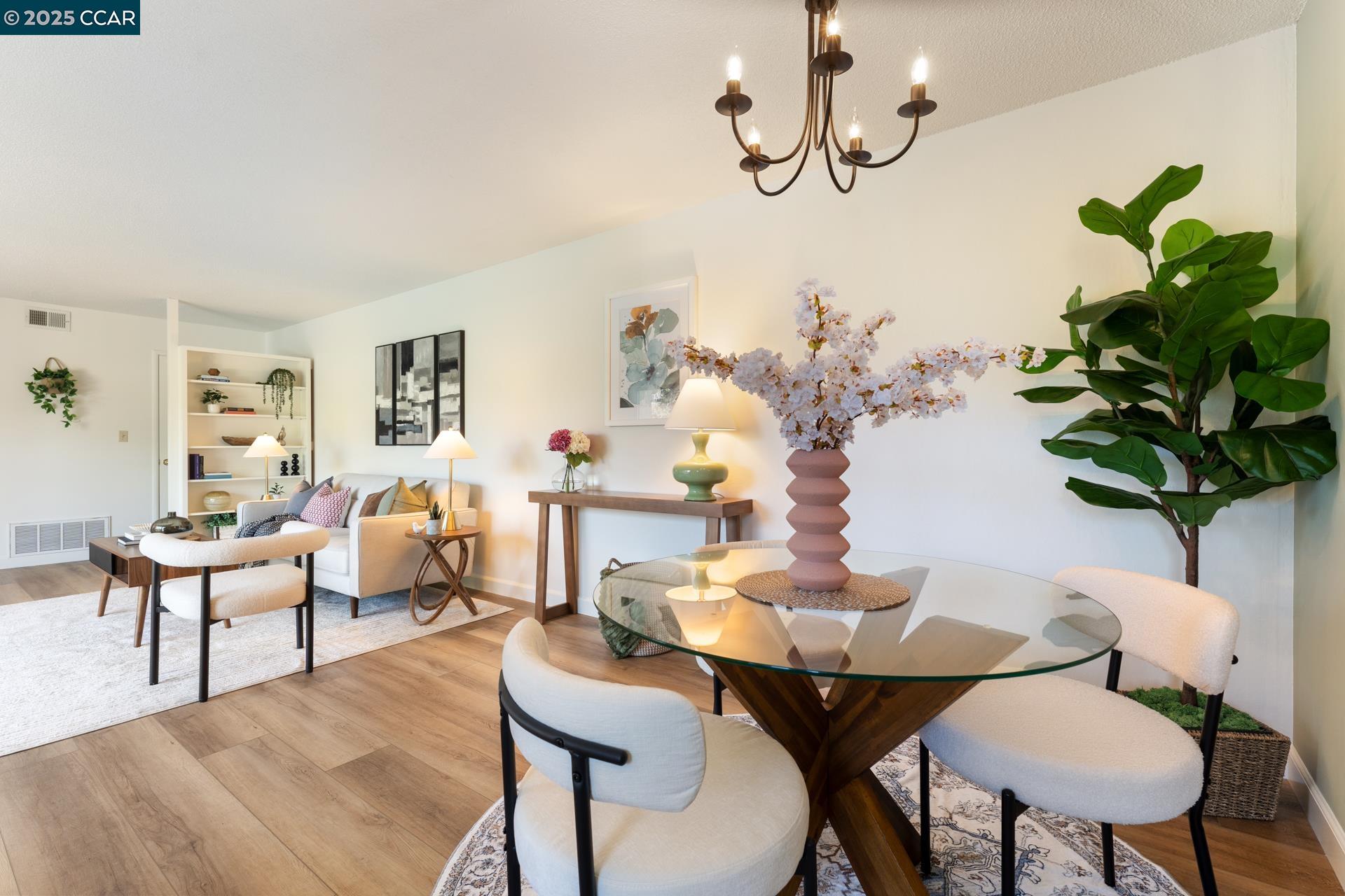 Detail Gallery Image 7 of 29 For 10 Moss Ave #34,  Oakland,  CA 94610 - 2 Beds | 2 Baths