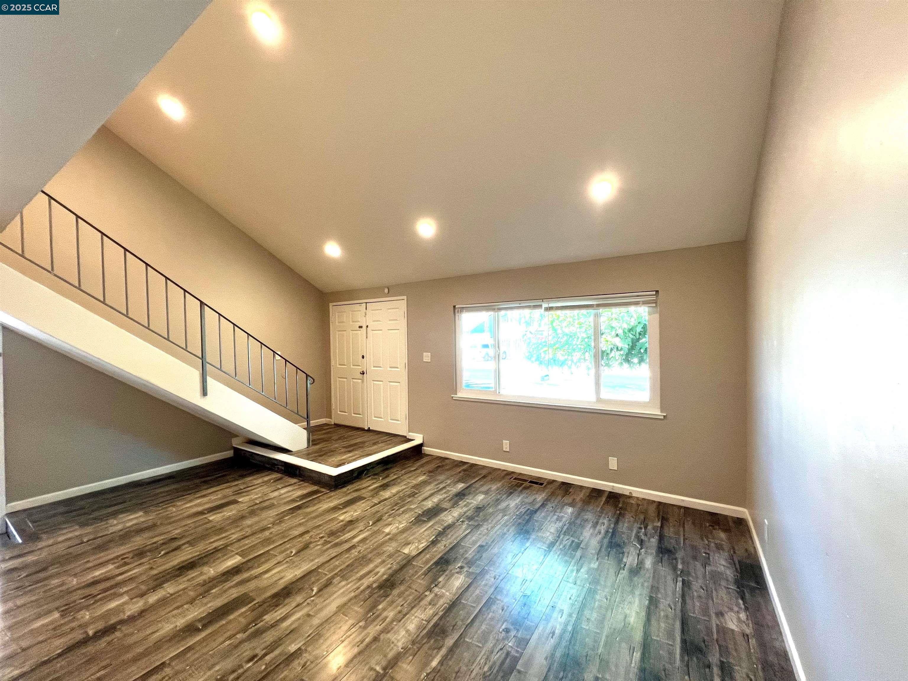 Detail Gallery Image 4 of 21 For 3325 G St, Antioch,  CA 94509 - 4 Beds | 2 Baths