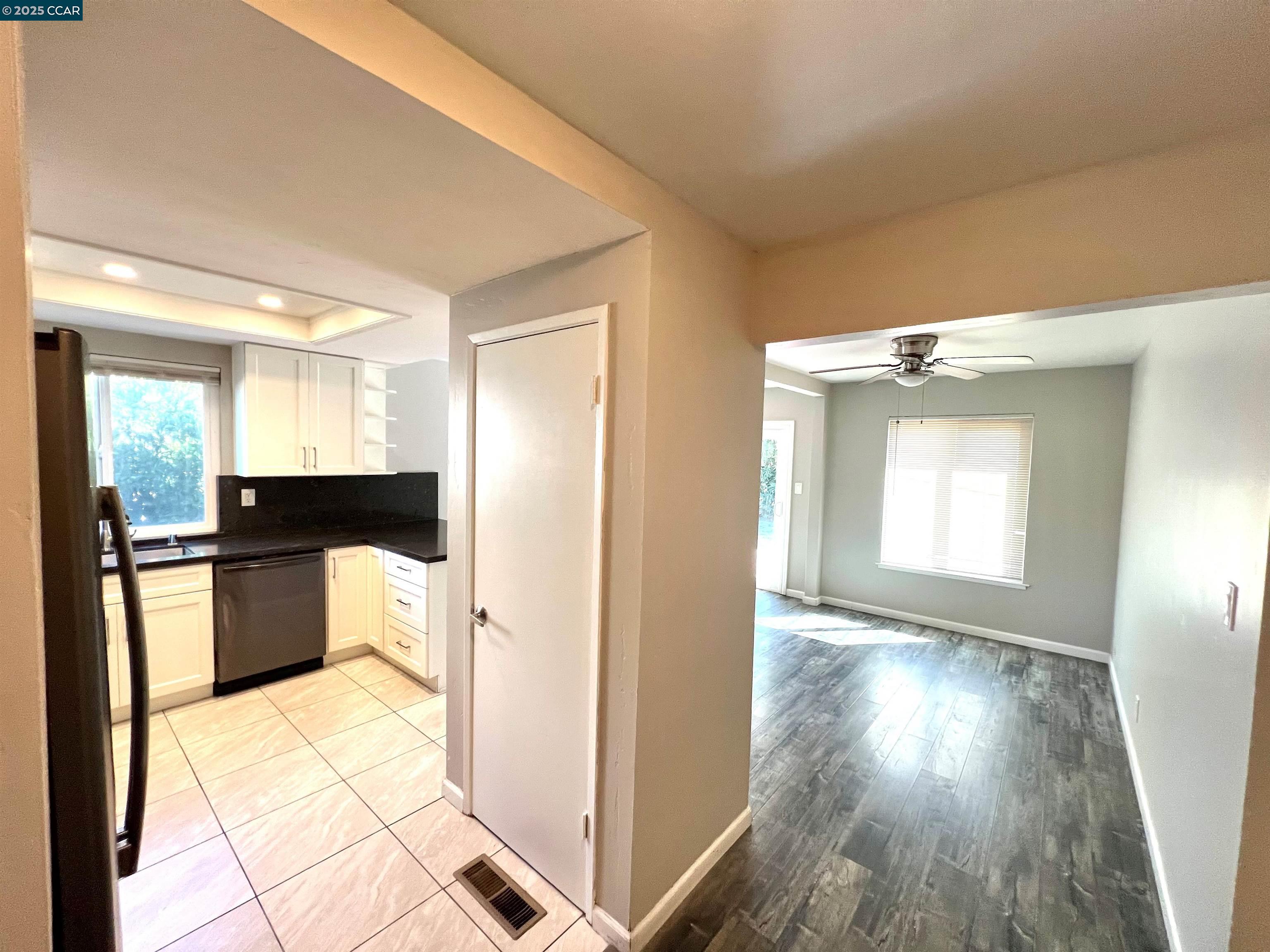 Detail Gallery Image 6 of 21 For 3325 G St, Antioch,  CA 94509 - 4 Beds | 2 Baths