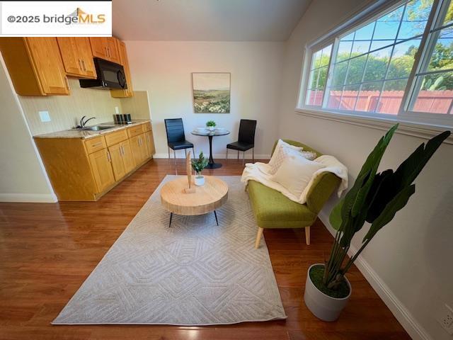 Detail Gallery Image 17 of 27 For 901 Helix Dr, Concord,  CA 94518 - 4 Beds | 2 Baths