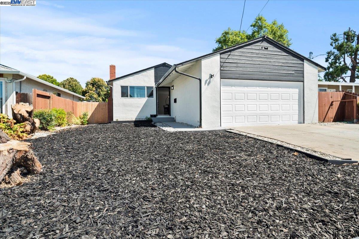 Detail Gallery Image 2 of 15 For 974 Ventura Ave, Livermore,  CA 94551 - 3 Beds | 2 Baths