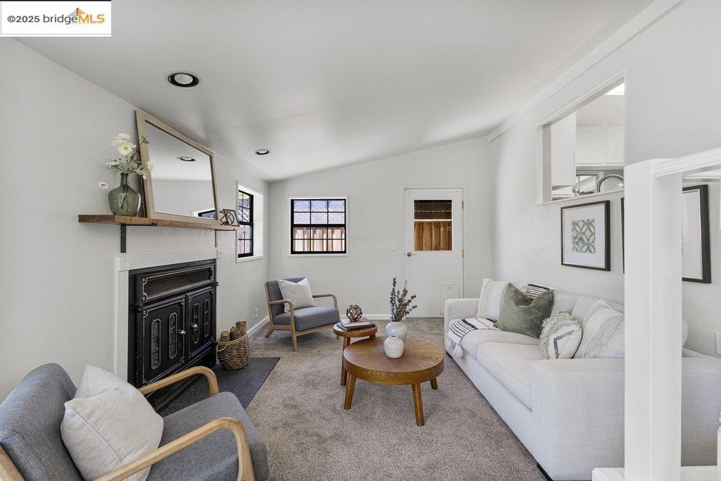 Detail Gallery Image 22 of 58 For 615 Manuel Dr, Novato,  CA 94945 - 4 Beds | 2 Baths
