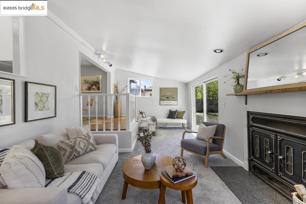 Detail Gallery Image 25 of 58 For 615 Manuel Dr, Novato,  CA 94945 - 4 Beds | 2 Baths