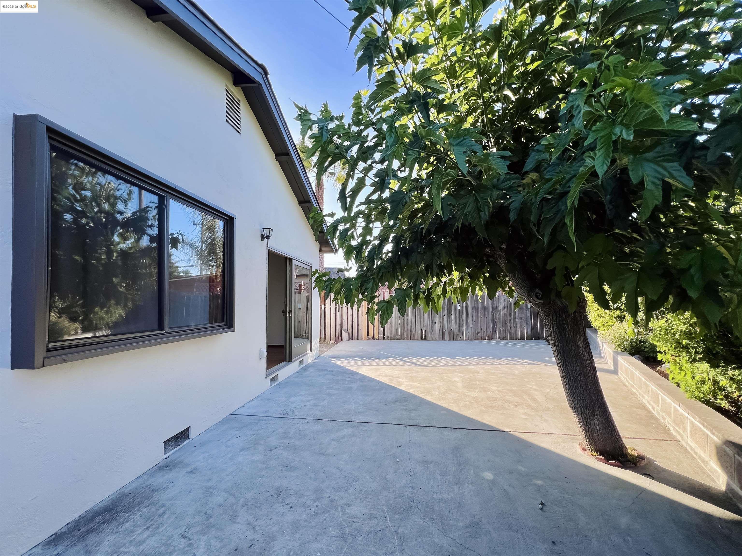 Detail Gallery Image 13 of 32 For 5341 Audubon Park Ct, Fremont,  CA 94538 - 3 Beds | 2 Baths