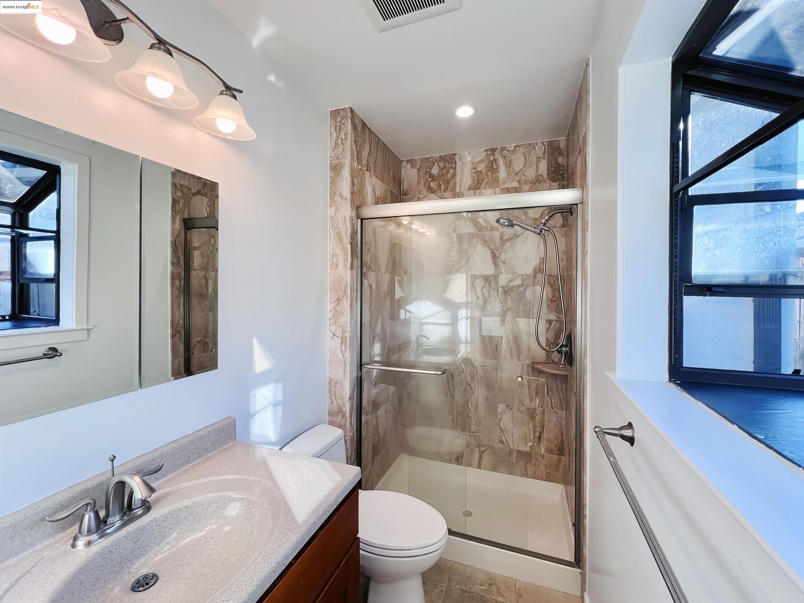 Detail Gallery Image 16 of 32 For 5341 Audubon Park Ct, Fremont,  CA 94538 - 3 Beds | 2 Baths