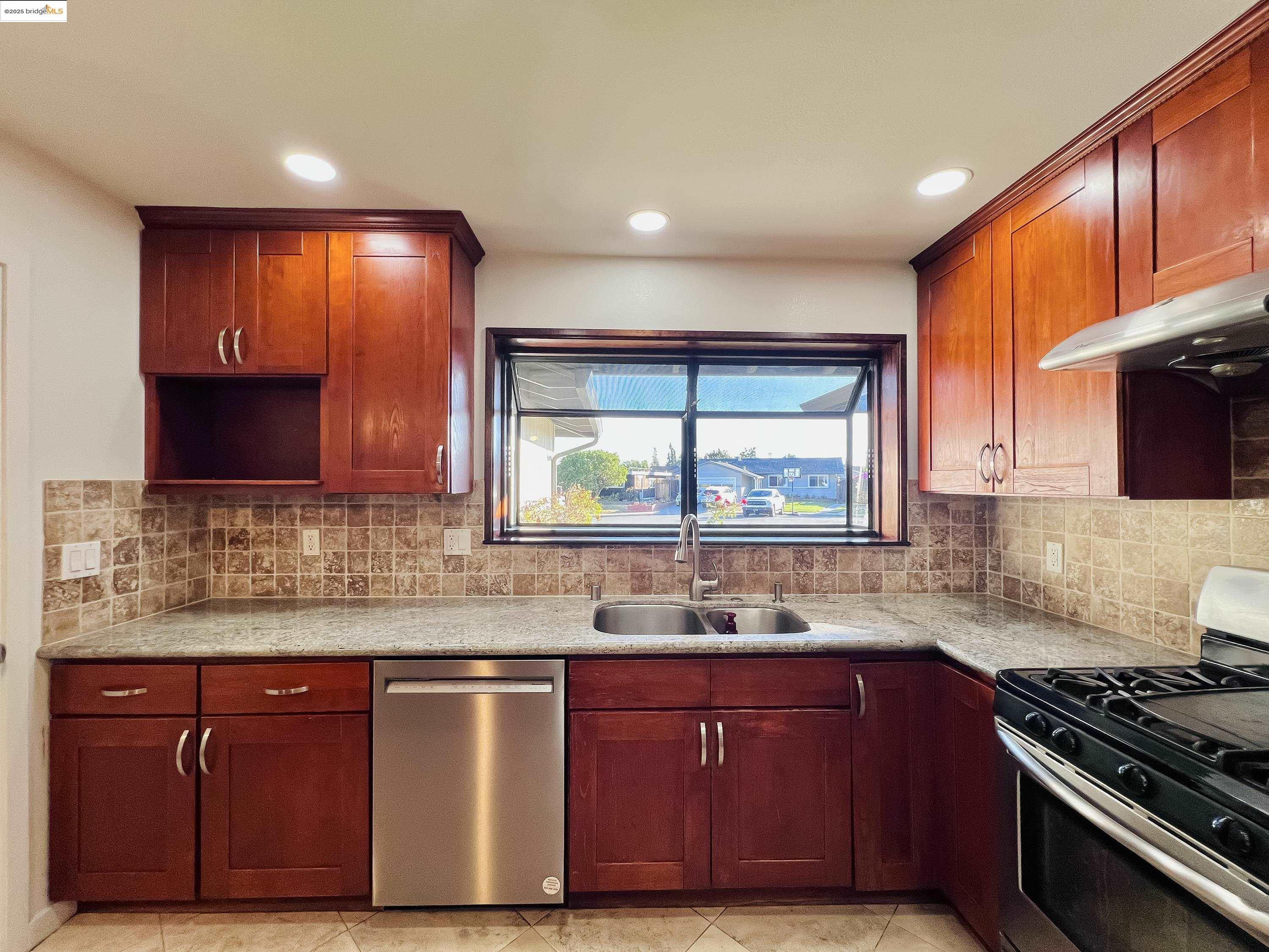 Detail Gallery Image 26 of 32 For 5341 Audubon Park Ct, Fremont,  CA 94538 - 3 Beds | 2 Baths