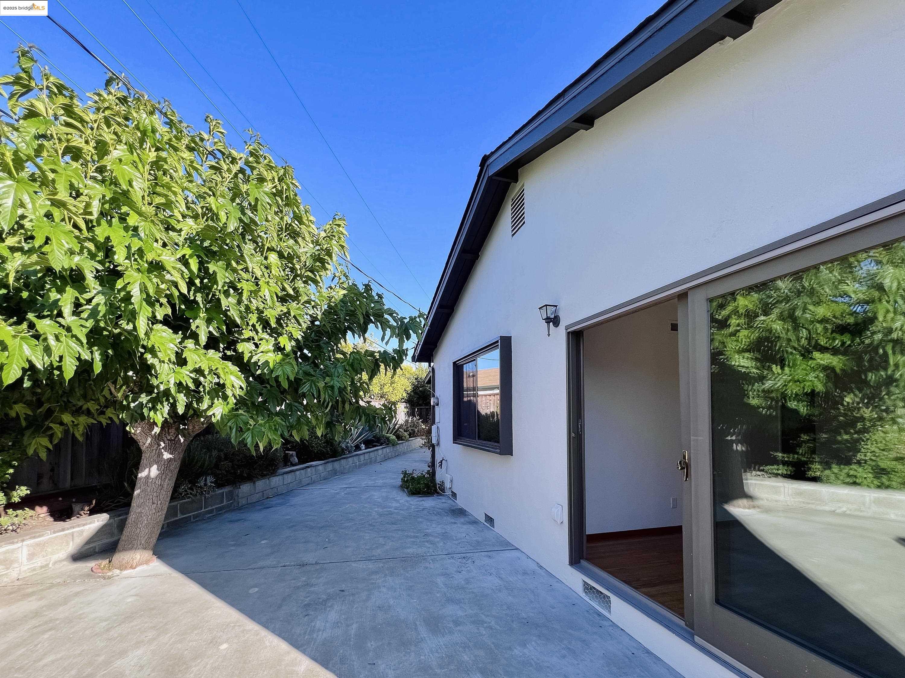 Detail Gallery Image 5 of 32 For 5341 Audubon Park Ct, Fremont,  CA 94538 - 3 Beds | 2 Baths