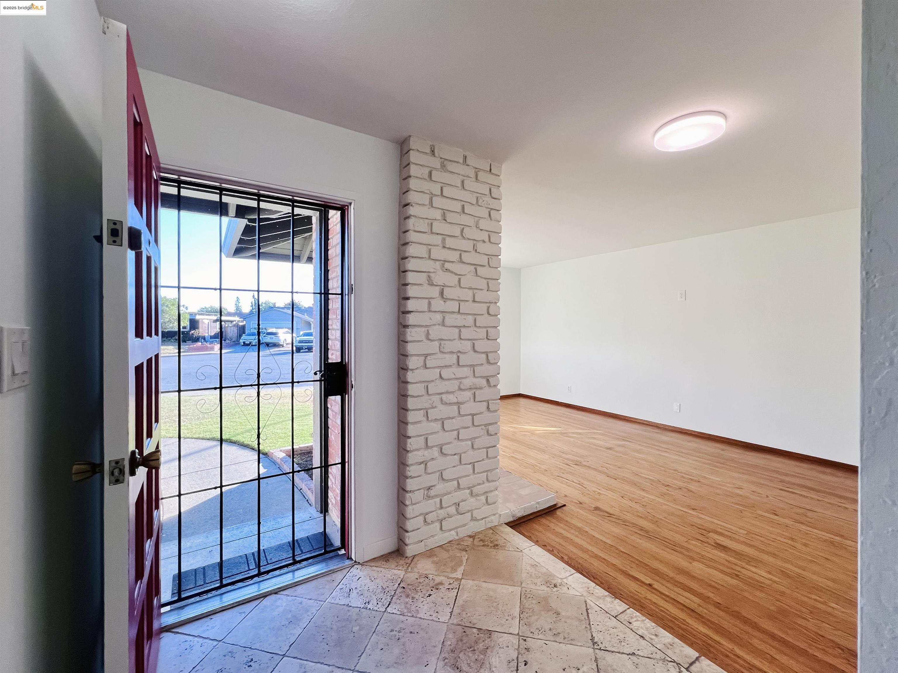 Detail Gallery Image 10 of 32 For 5341 Audubon Park Ct, Fremont,  CA 94538 - 3 Beds | 2 Baths