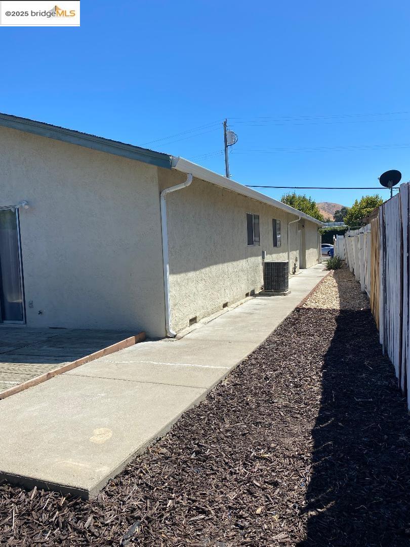 Detail Gallery Image 9 of 26 For 137 El Dorado Dr, Pittsburg,  CA 94565 - – Beds | – Baths