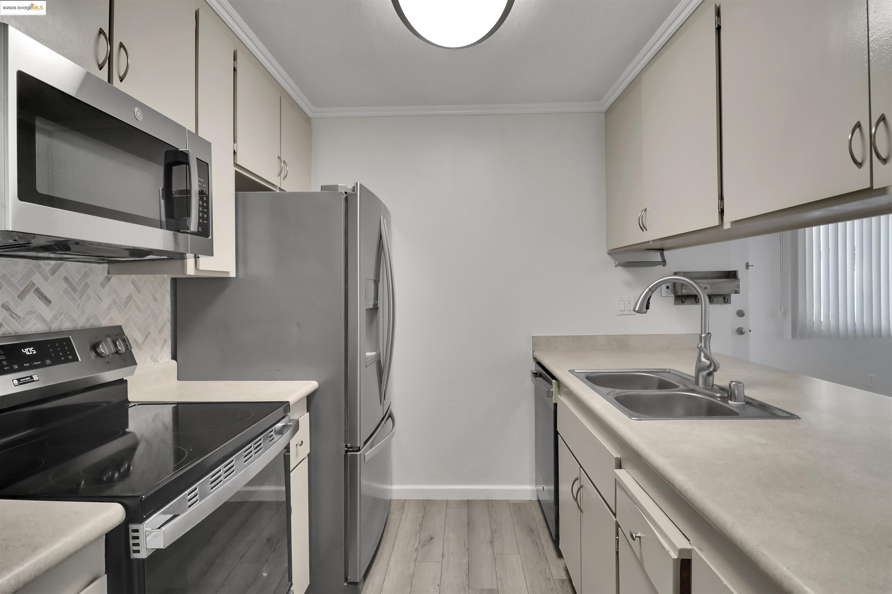 Photo #8: 41107234 Listing: Photo #8