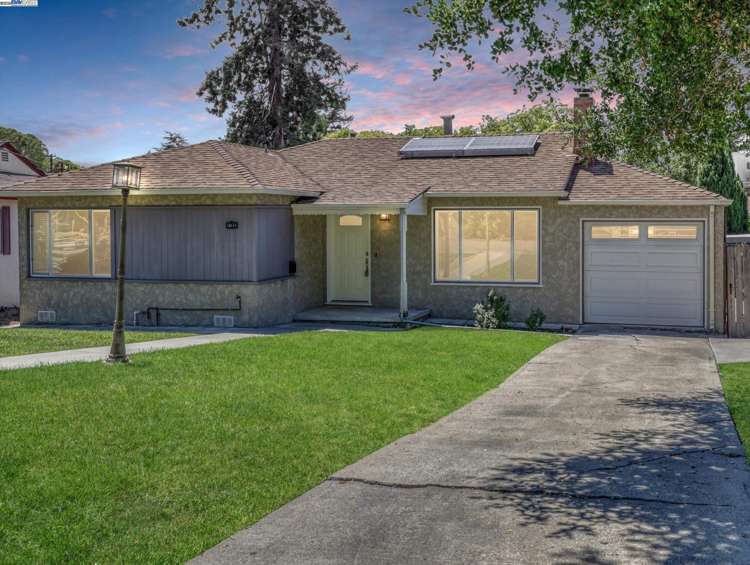 Detail Gallery Image 1 of 41 For 16111 Berkshire Dr, San Leandro,  CA 94578 - 2 Beds | 1 Baths