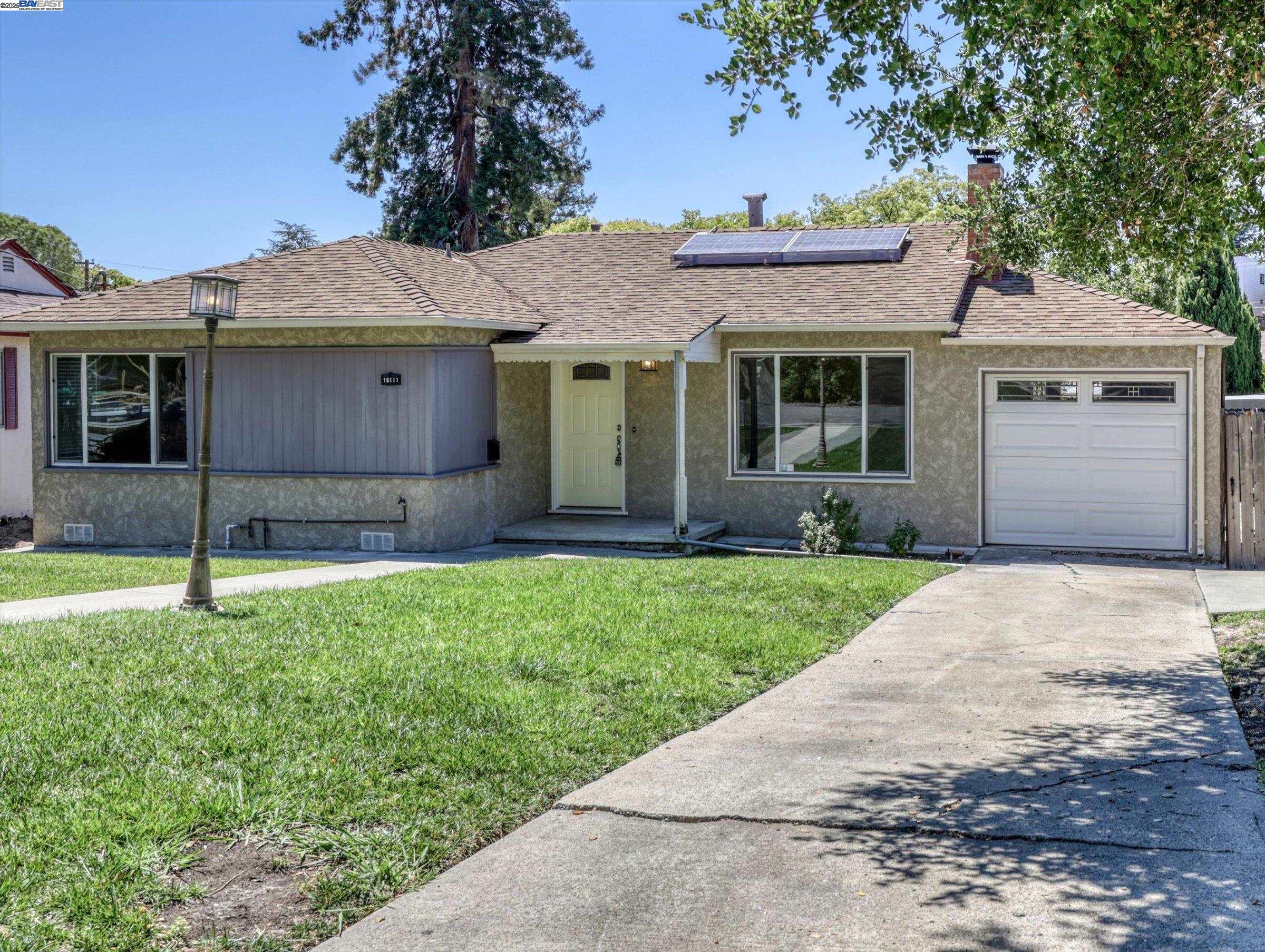 Detail Gallery Image 3 of 41 For 16111 Berkshire Dr, San Leandro,  CA 94578 - 2 Beds | 1 Baths