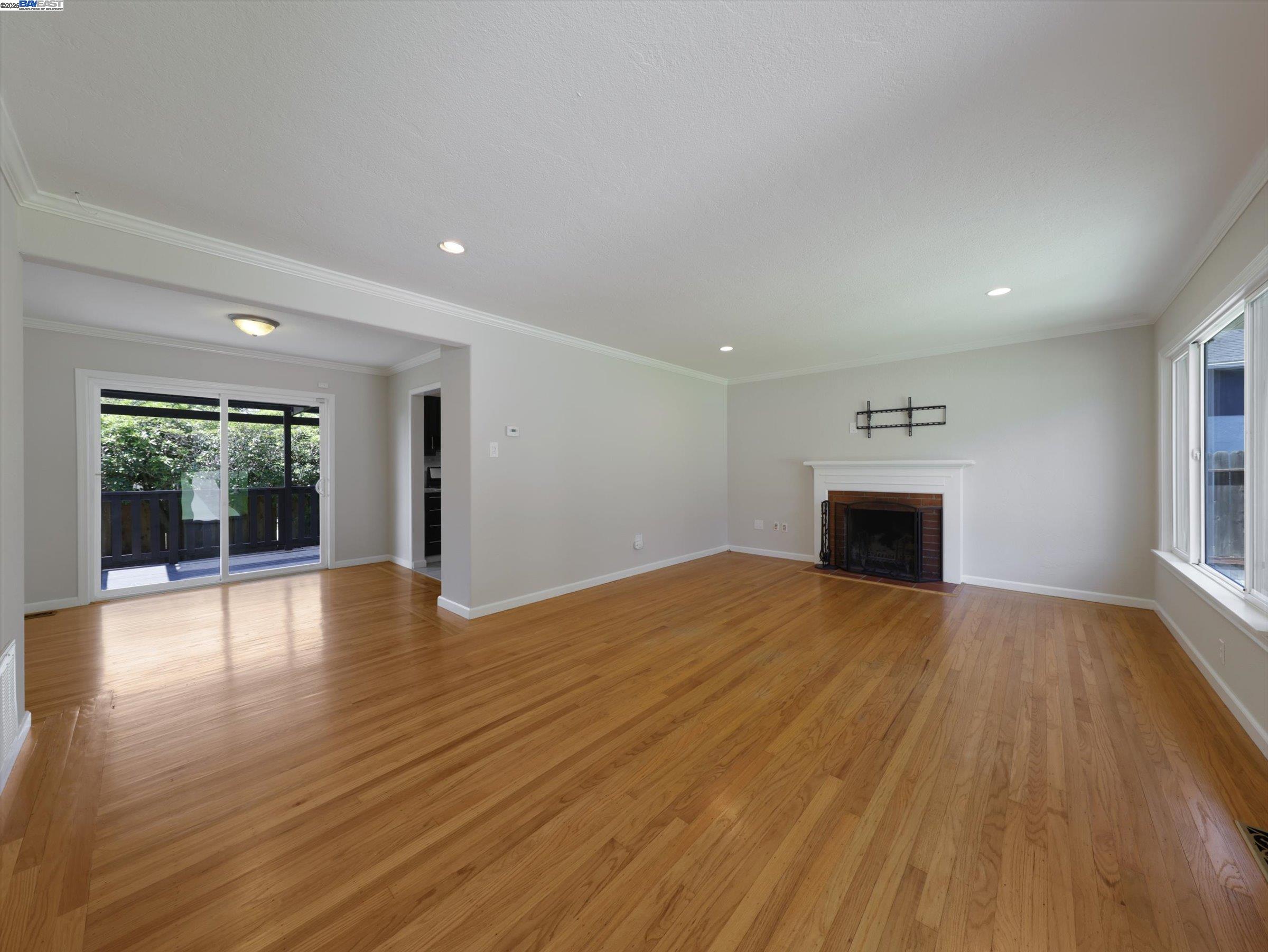 Detail Gallery Image 10 of 41 For 16111 Berkshire Dr, San Leandro,  CA 94578 - 2 Beds | 1 Baths