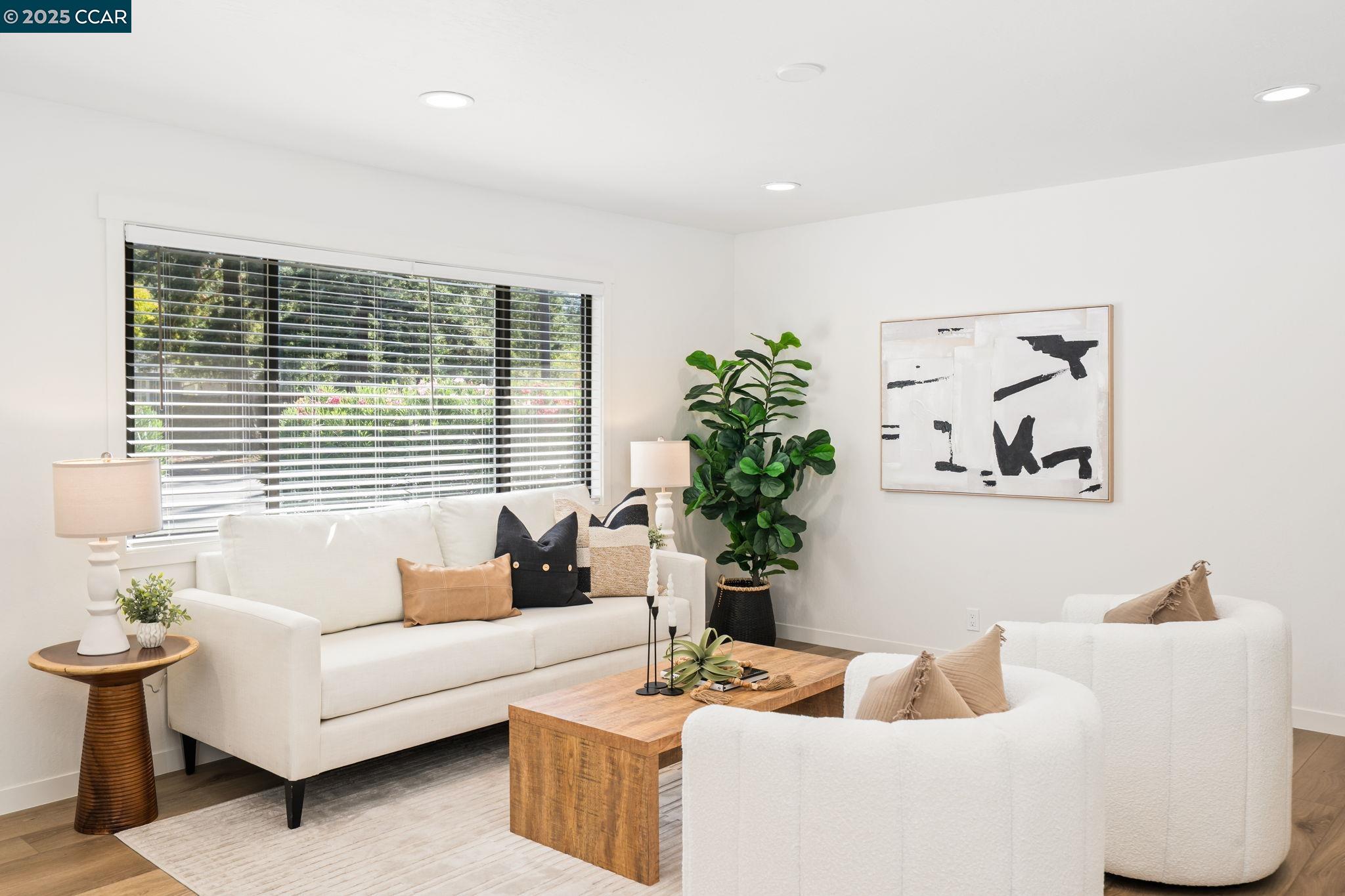 Detail Gallery Image 4 of 44 For 3225 Cowell Rd, Concord,  CA 94518 - 3 Beds | 2 Baths