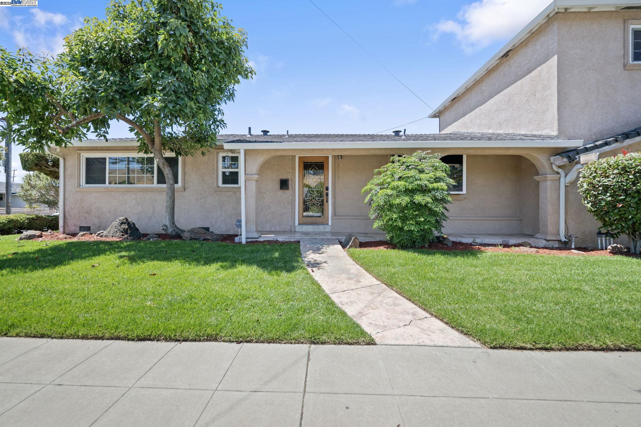 Detail Gallery Image 1 of 54 For 30565 Prestwick Ave, Hayward,  CA 94544 - 4 Beds | 3 Baths