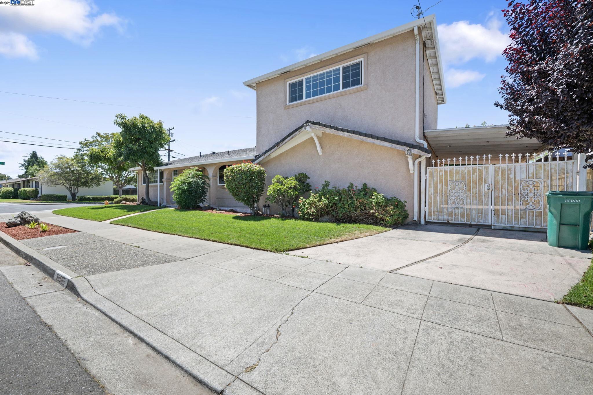 Detail Gallery Image 4 of 54 For 30565 Prestwick Ave, Hayward,  CA 94544 - 4 Beds | 3 Baths