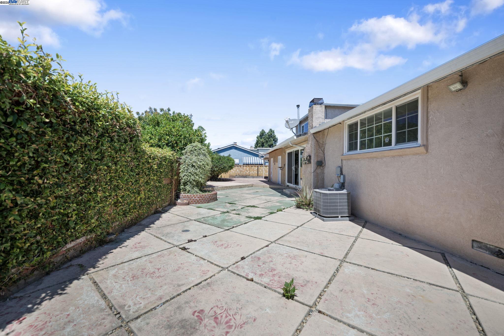 Detail Gallery Image 31 of 54 For 30565 Prestwick Ave, Hayward,  CA 94544 - 4 Beds | 3 Baths